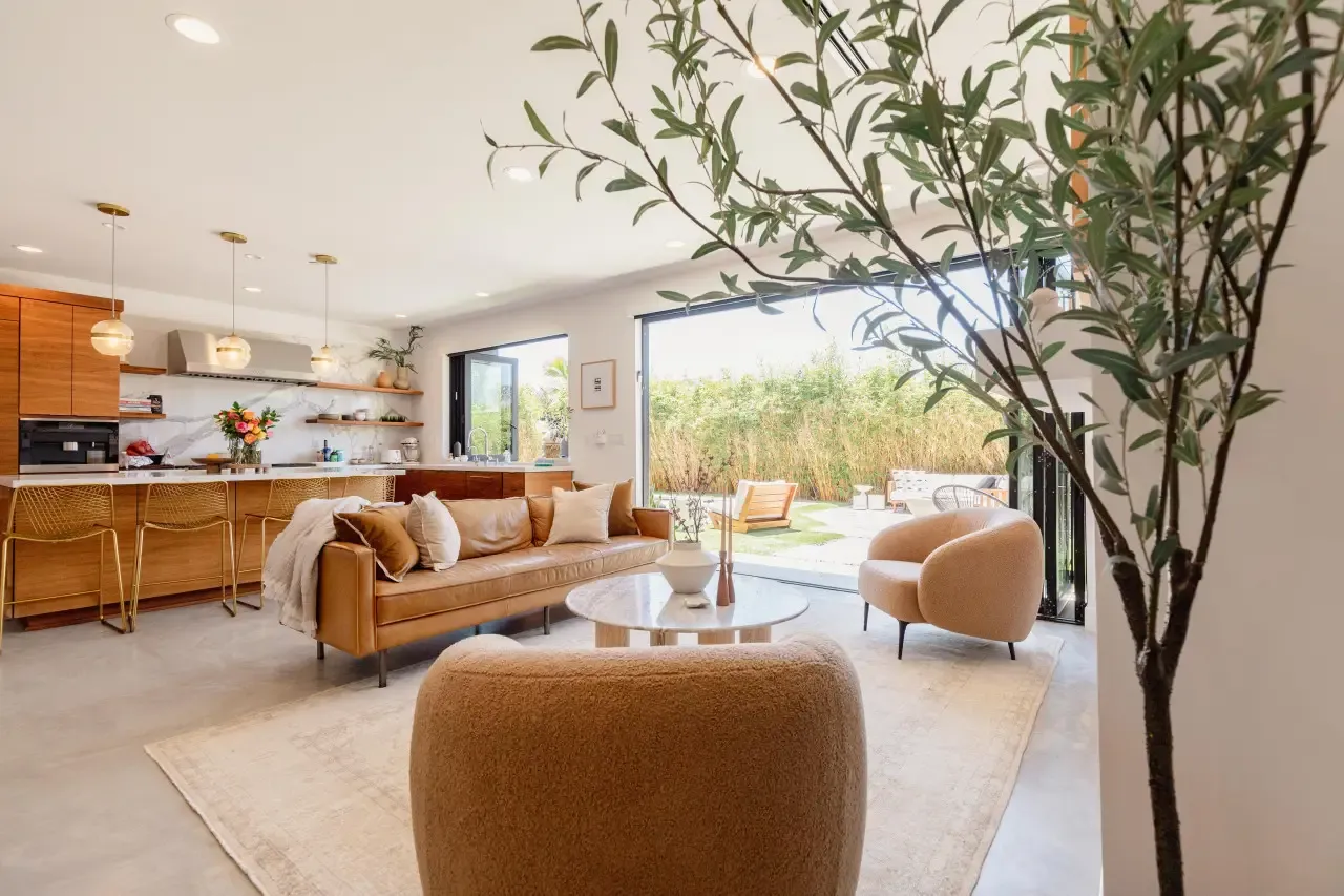 LIVING_ROOM - Image 7