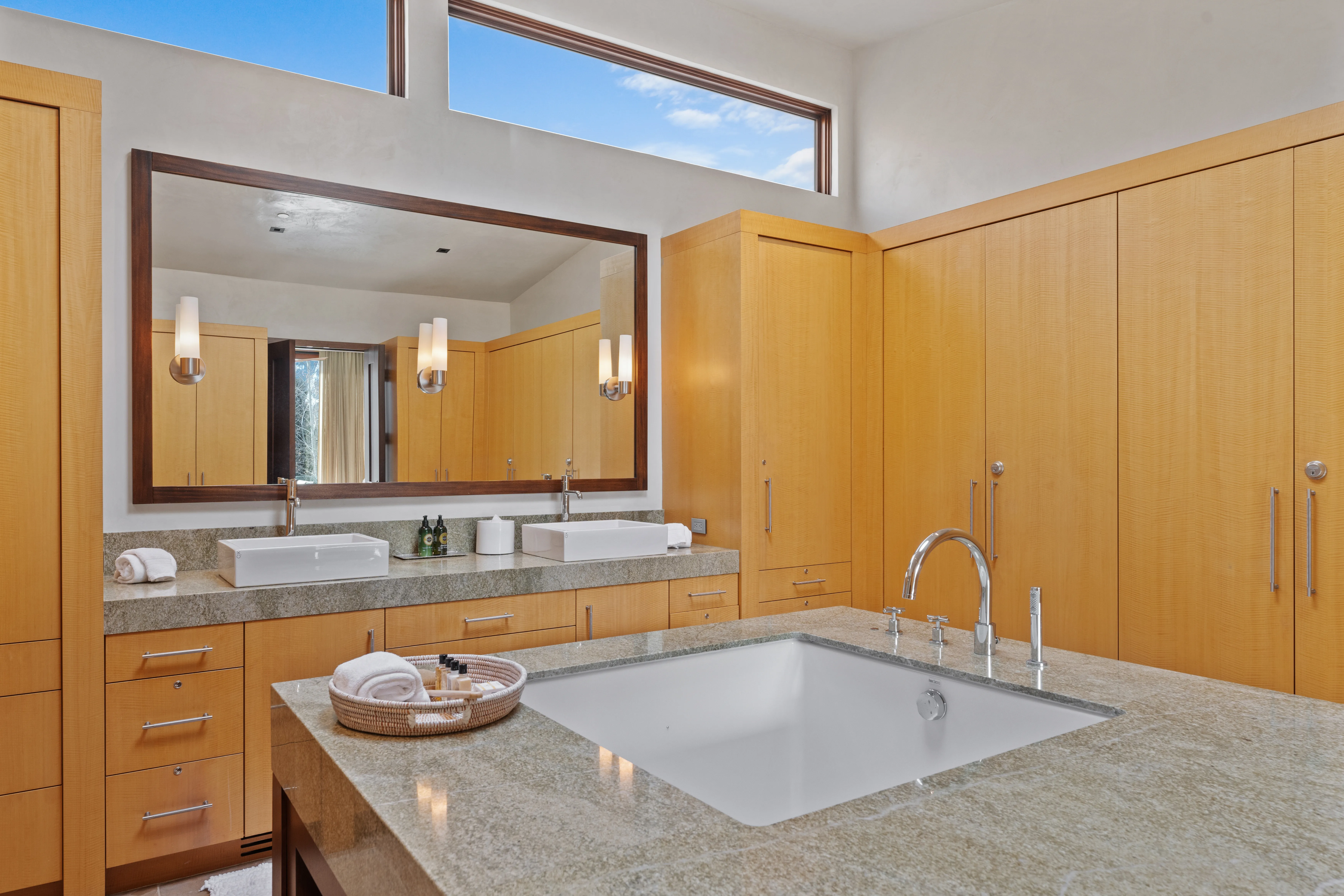 Bathroom 2 - Image 1