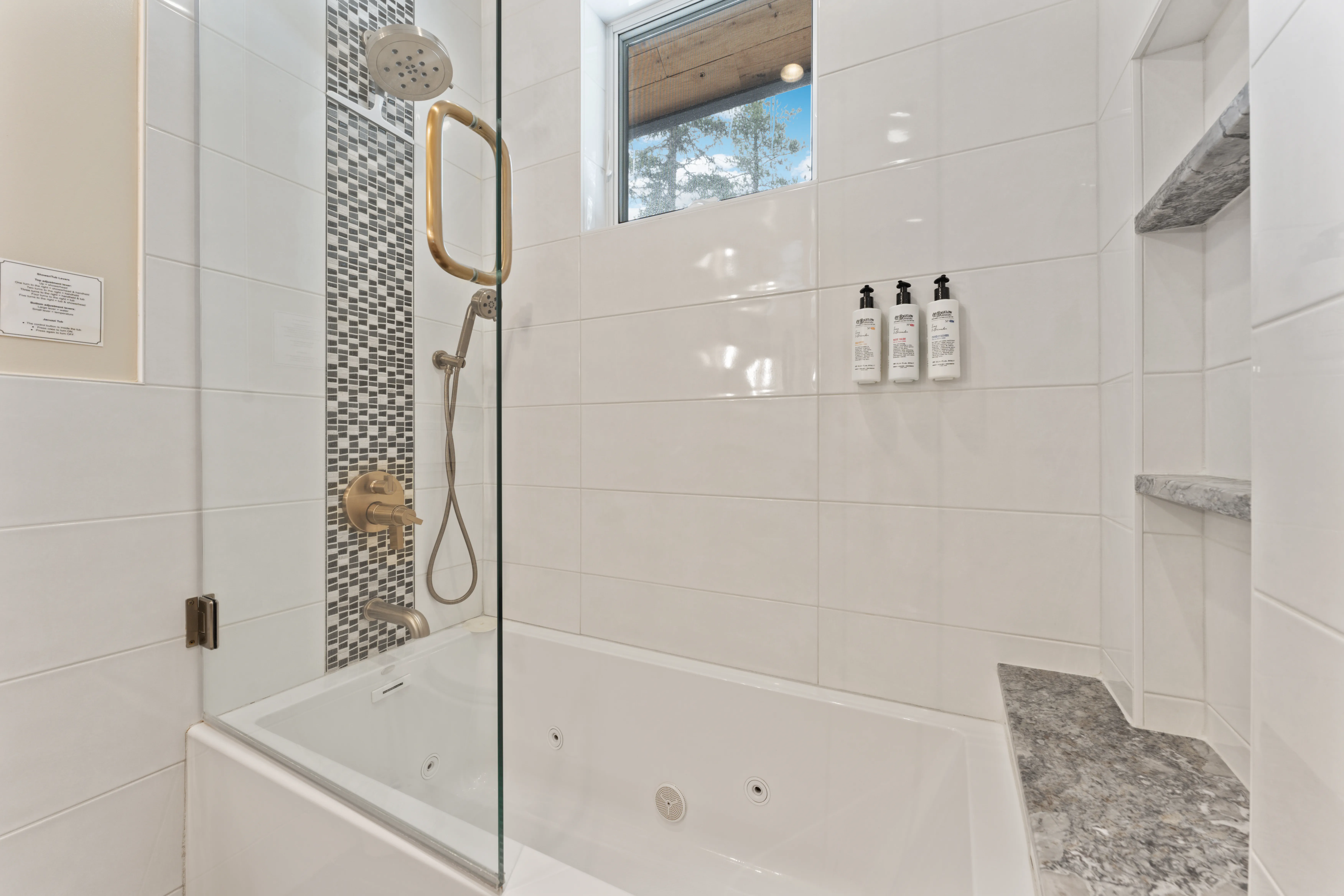 Bathroom 3 - Image 2