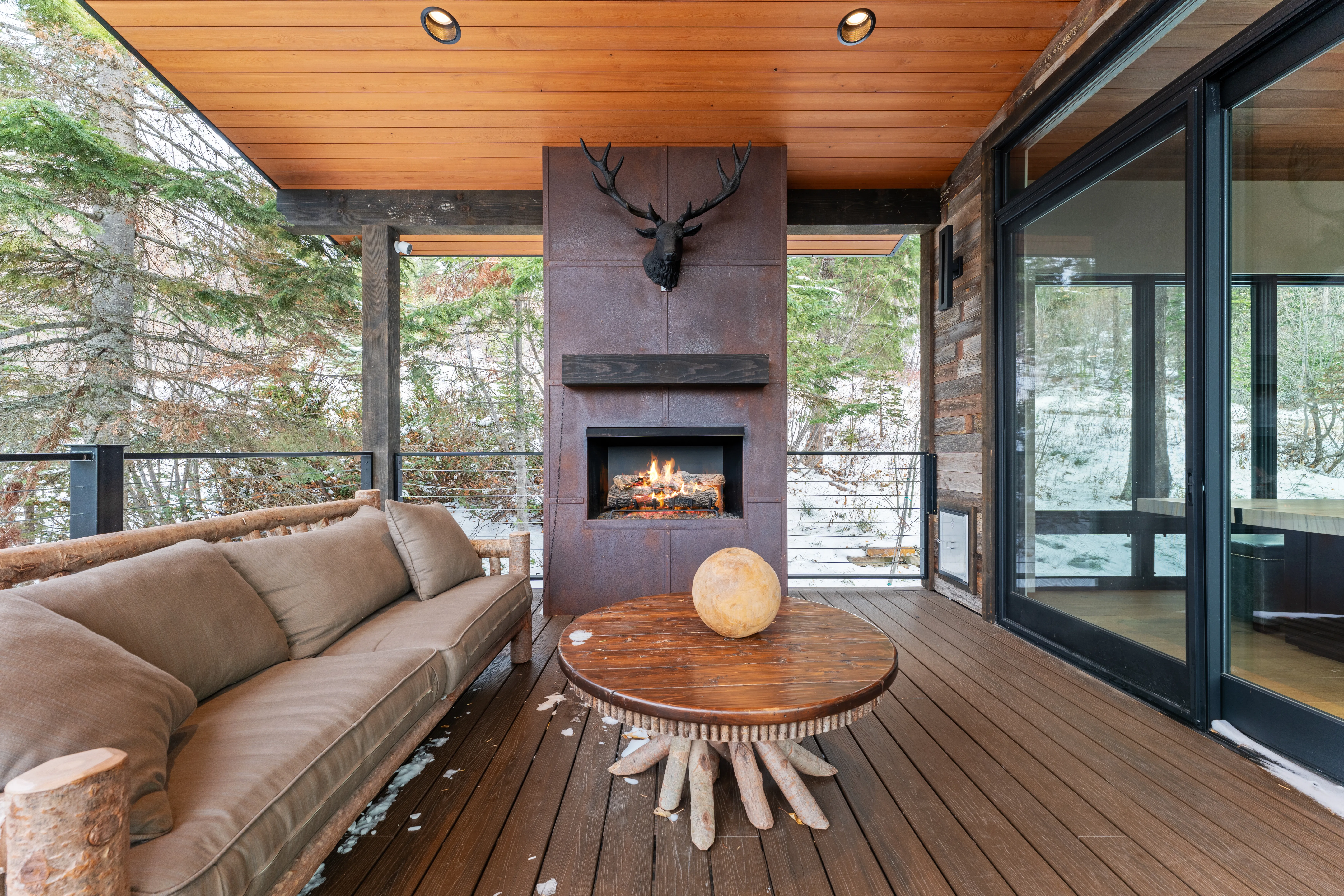 Nest Hideout Cliffside Modern