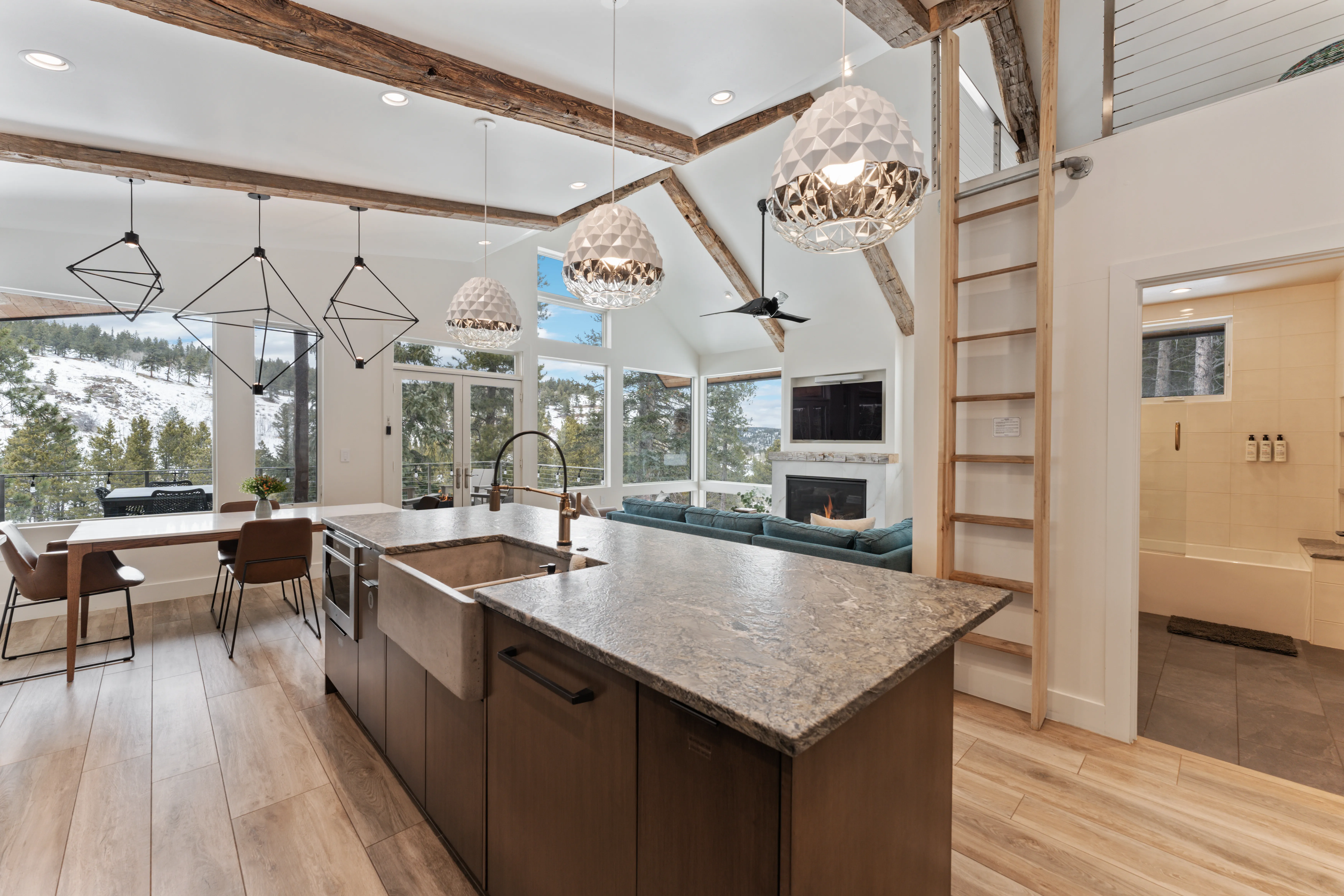 Lantern Hideaway Seabreeze