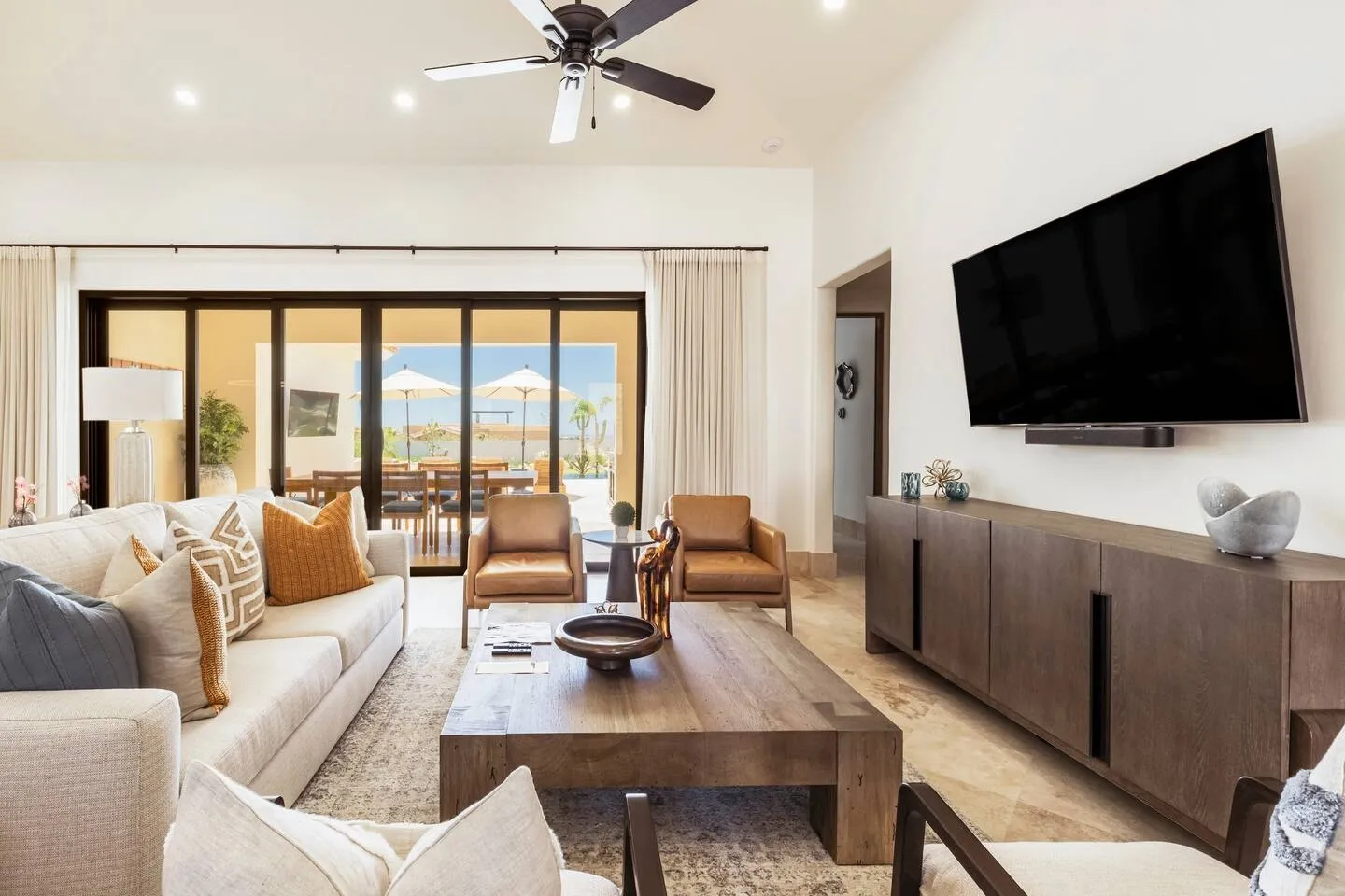 LIVING_ROOM - Image 1