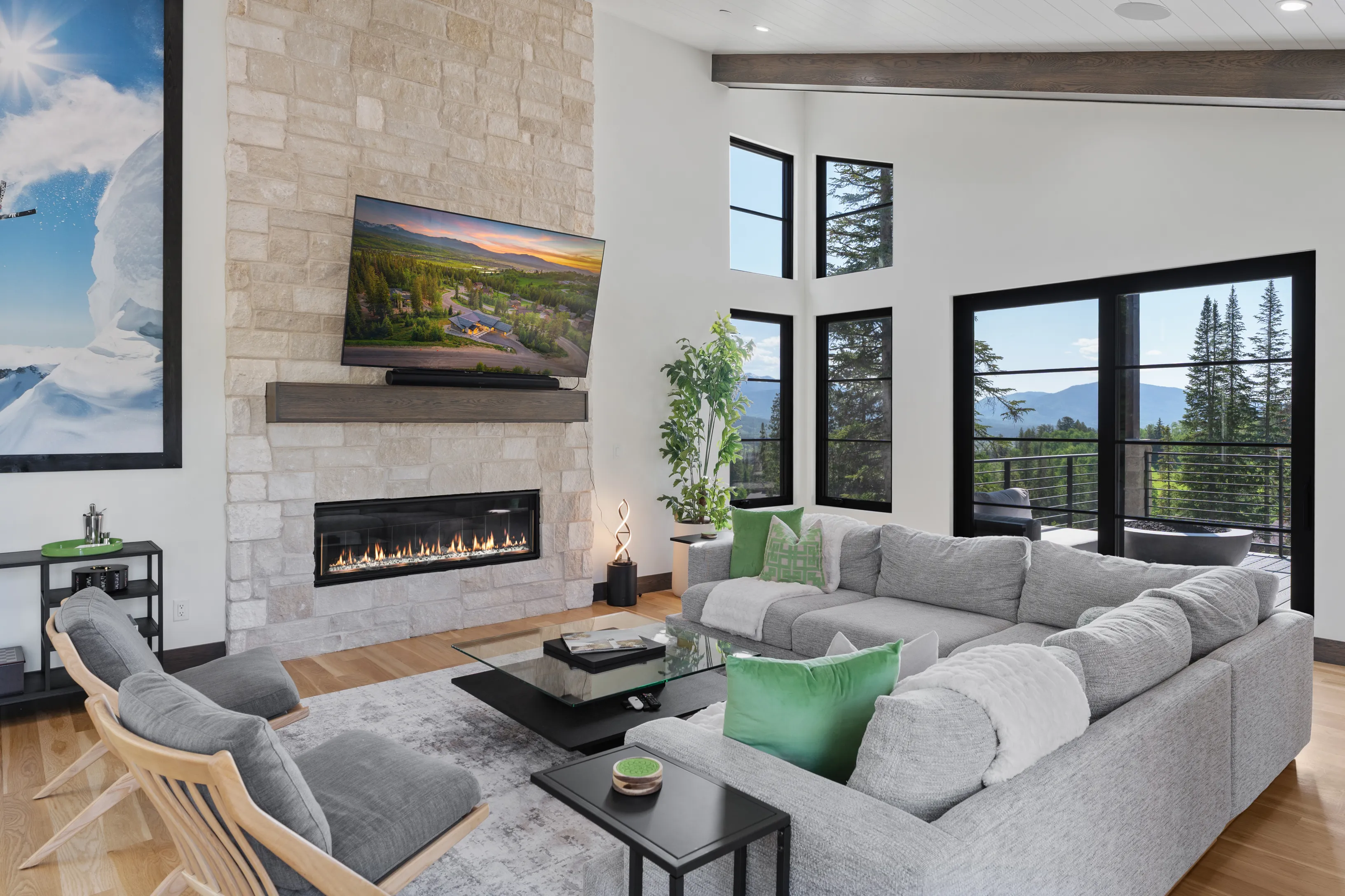 LIVING_ROOM - Image 1