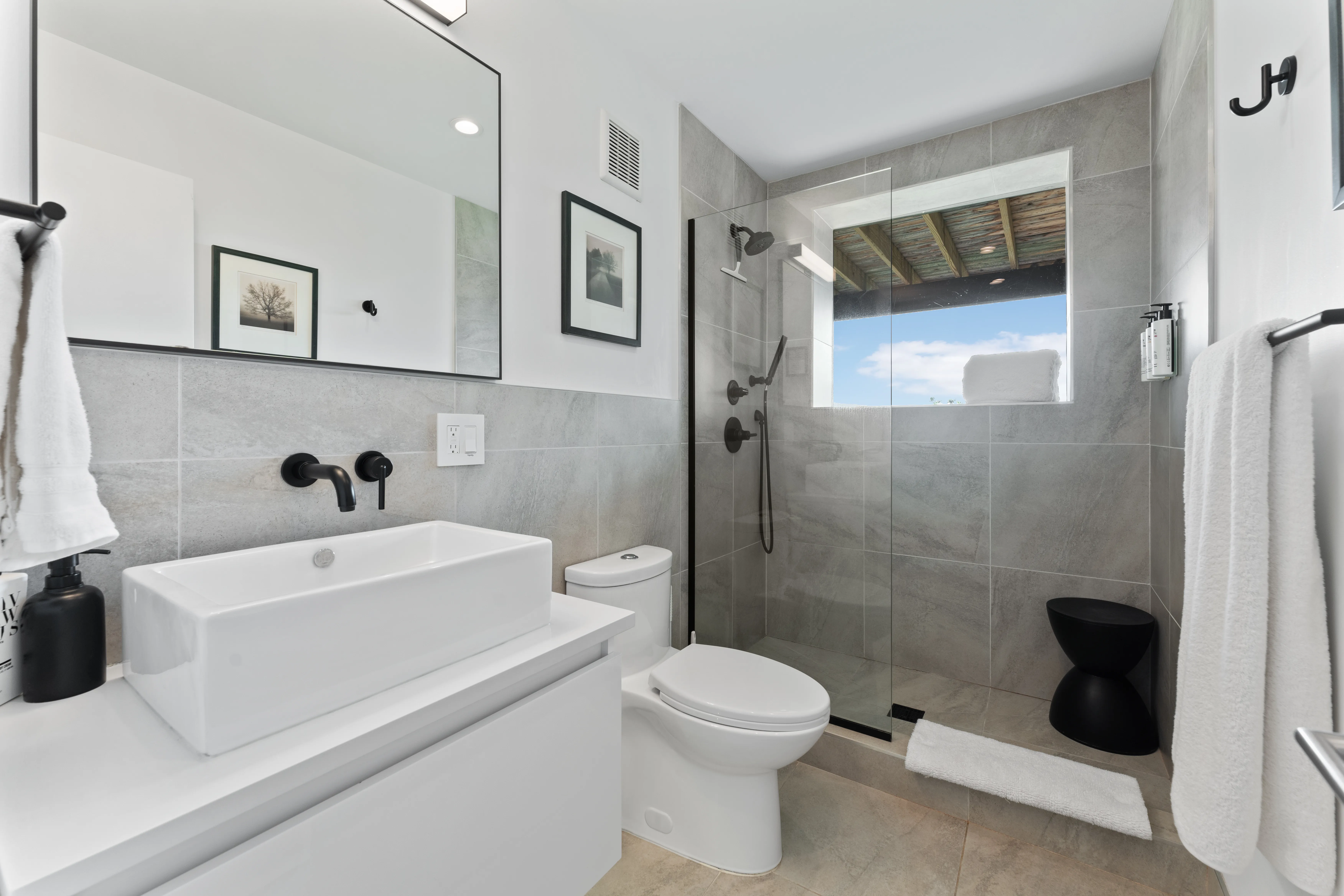 Bathroom 2 - Image 1