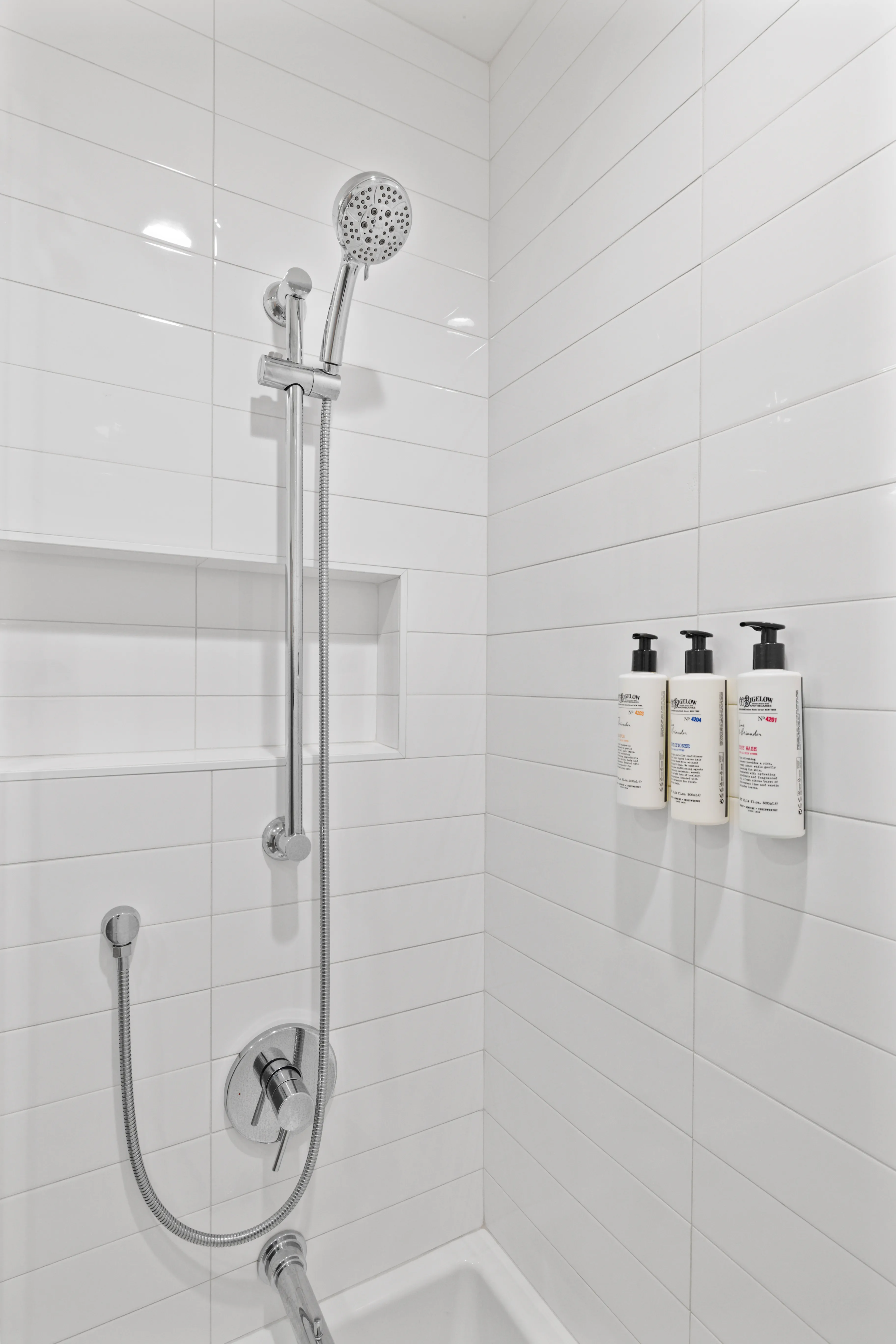 Bathroom 3 - Image 1