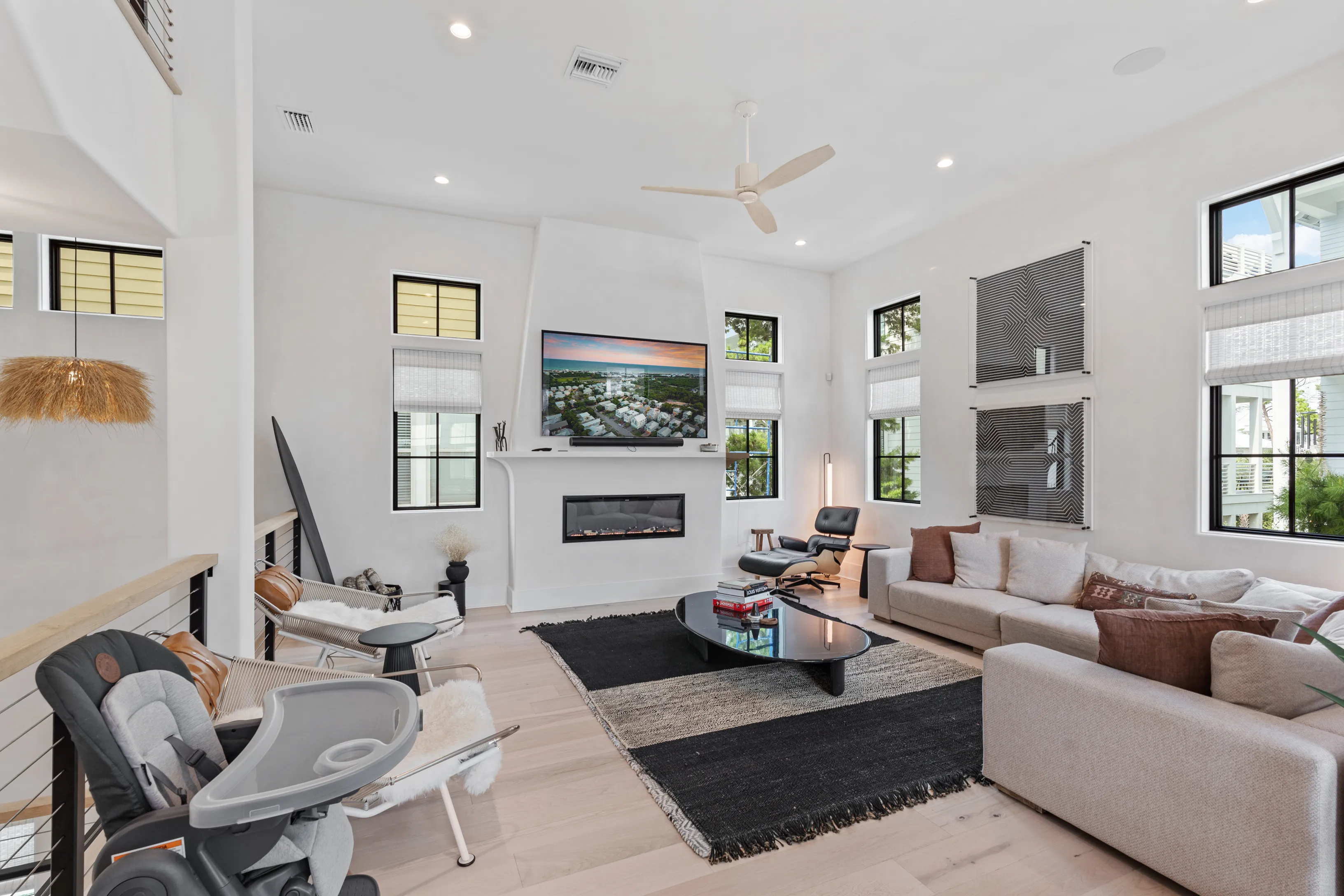 LIVING_ROOM - Image 7