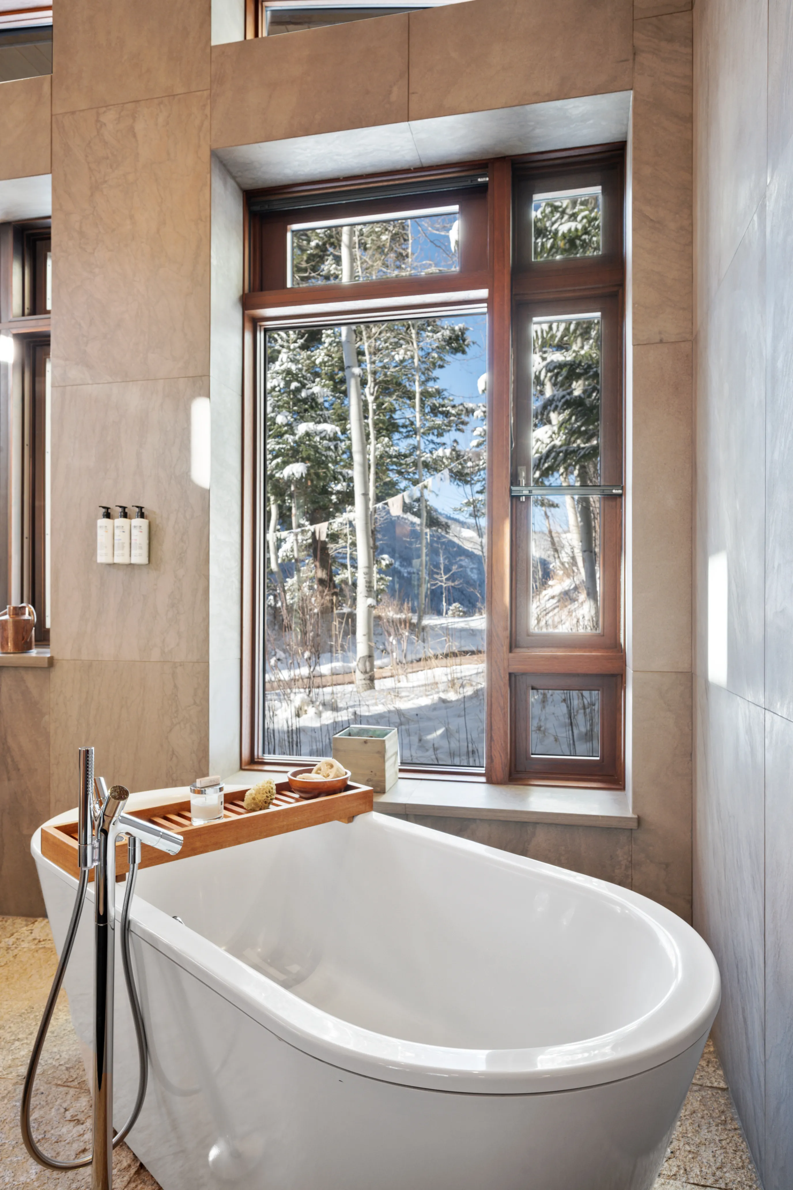 Bathroom 4 - Image 2