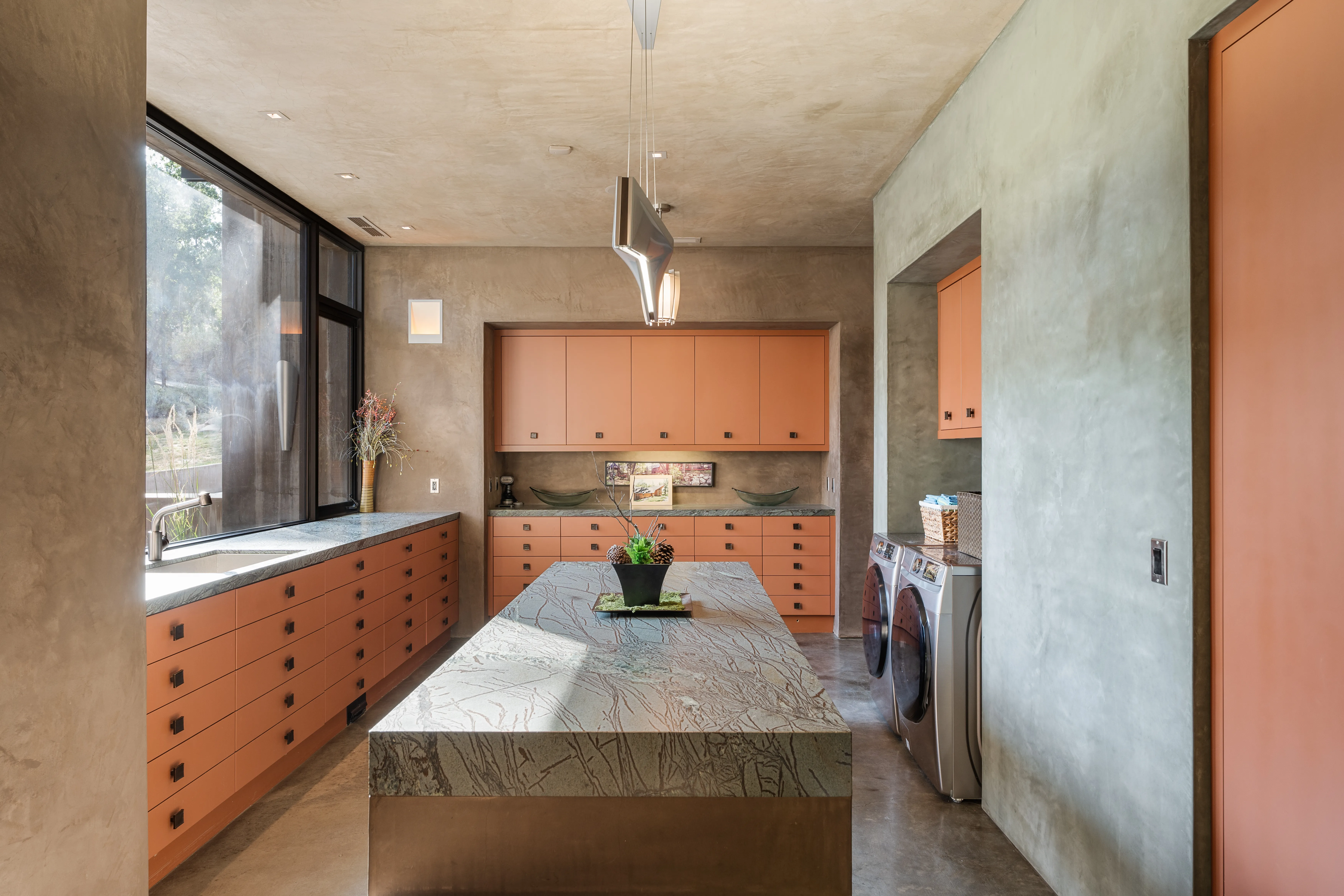 LAUNDRY_ROOM - Image 1