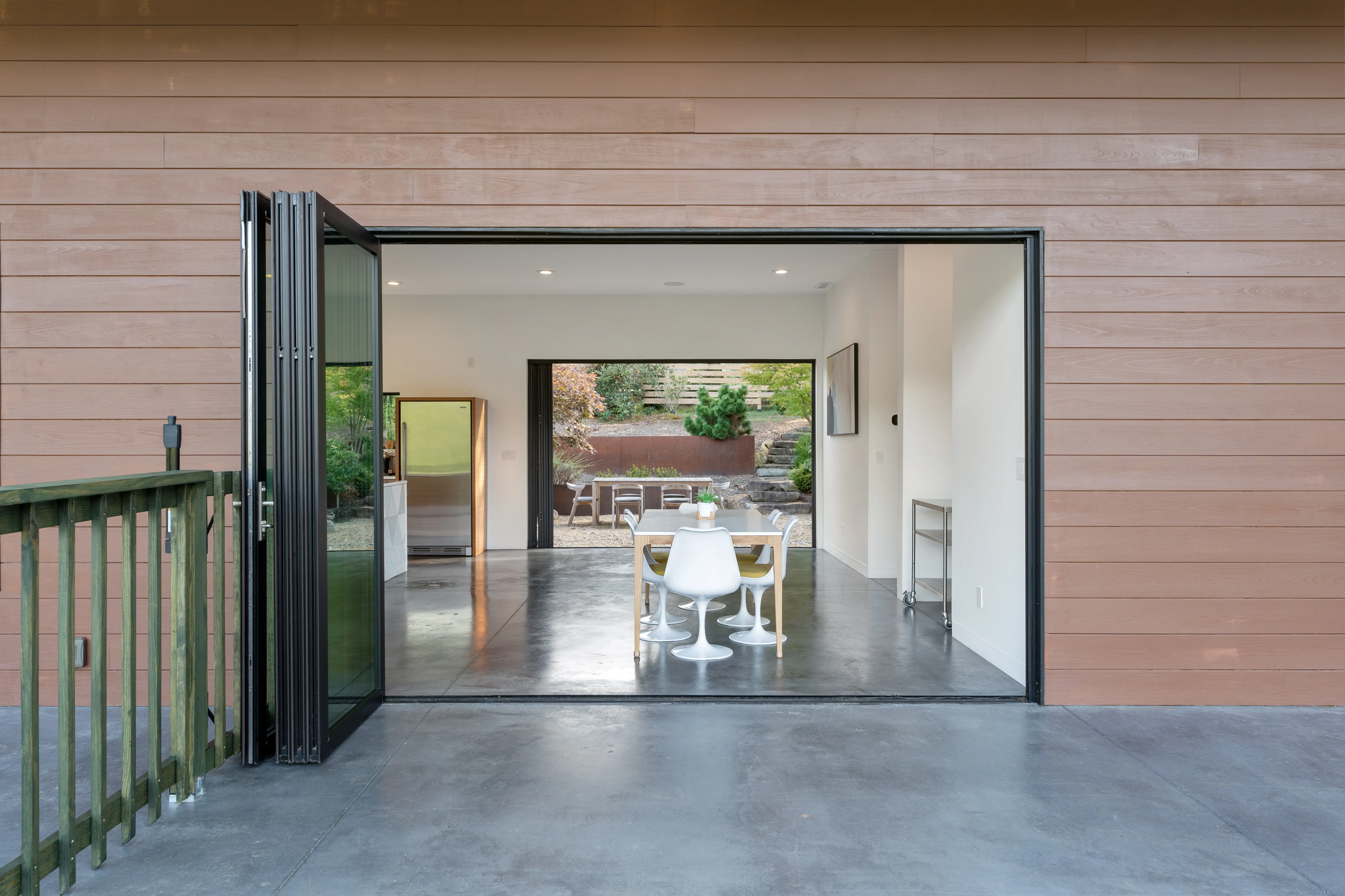 DINING_ROOM - Image 6