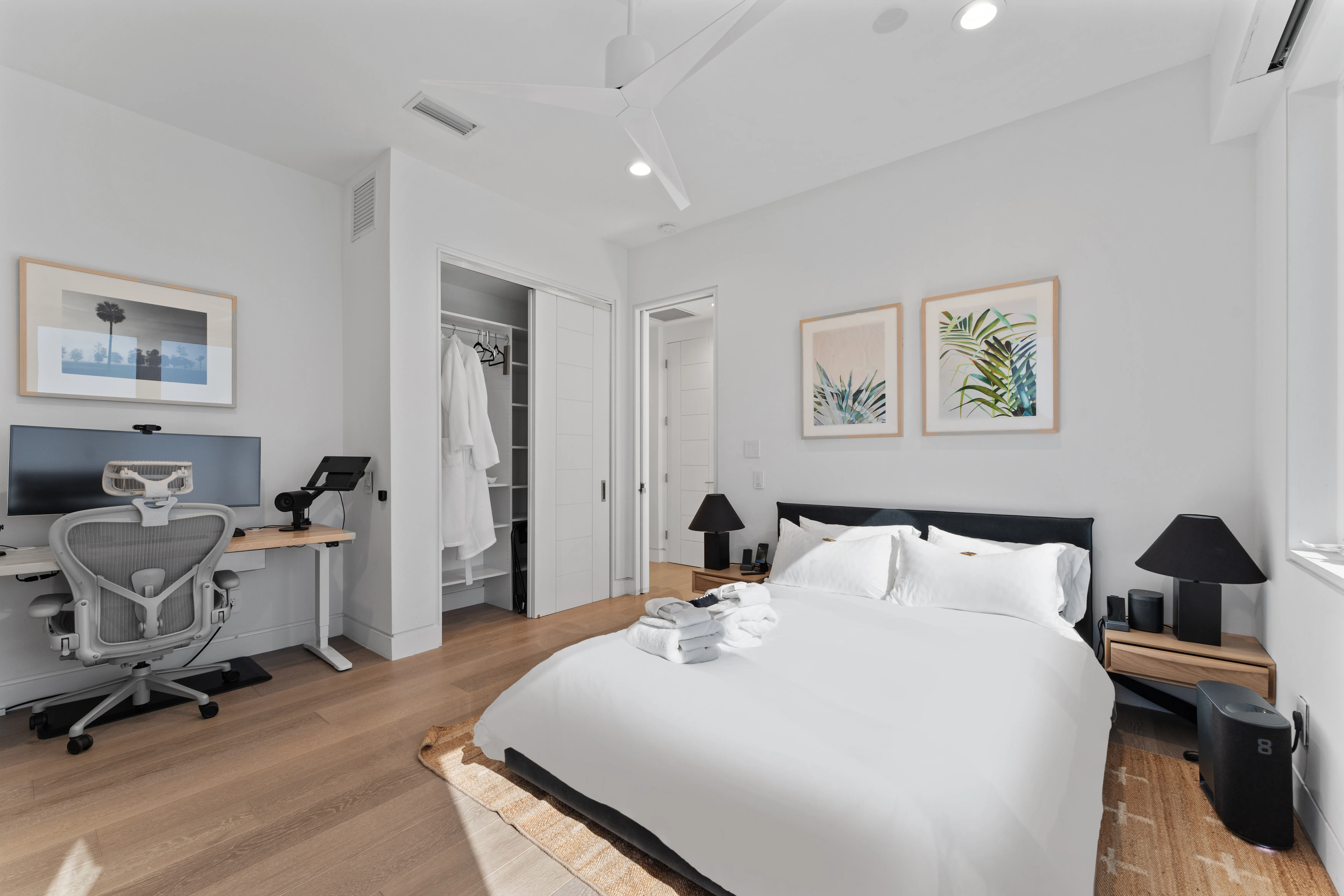 Bedroom 10 - Image 6