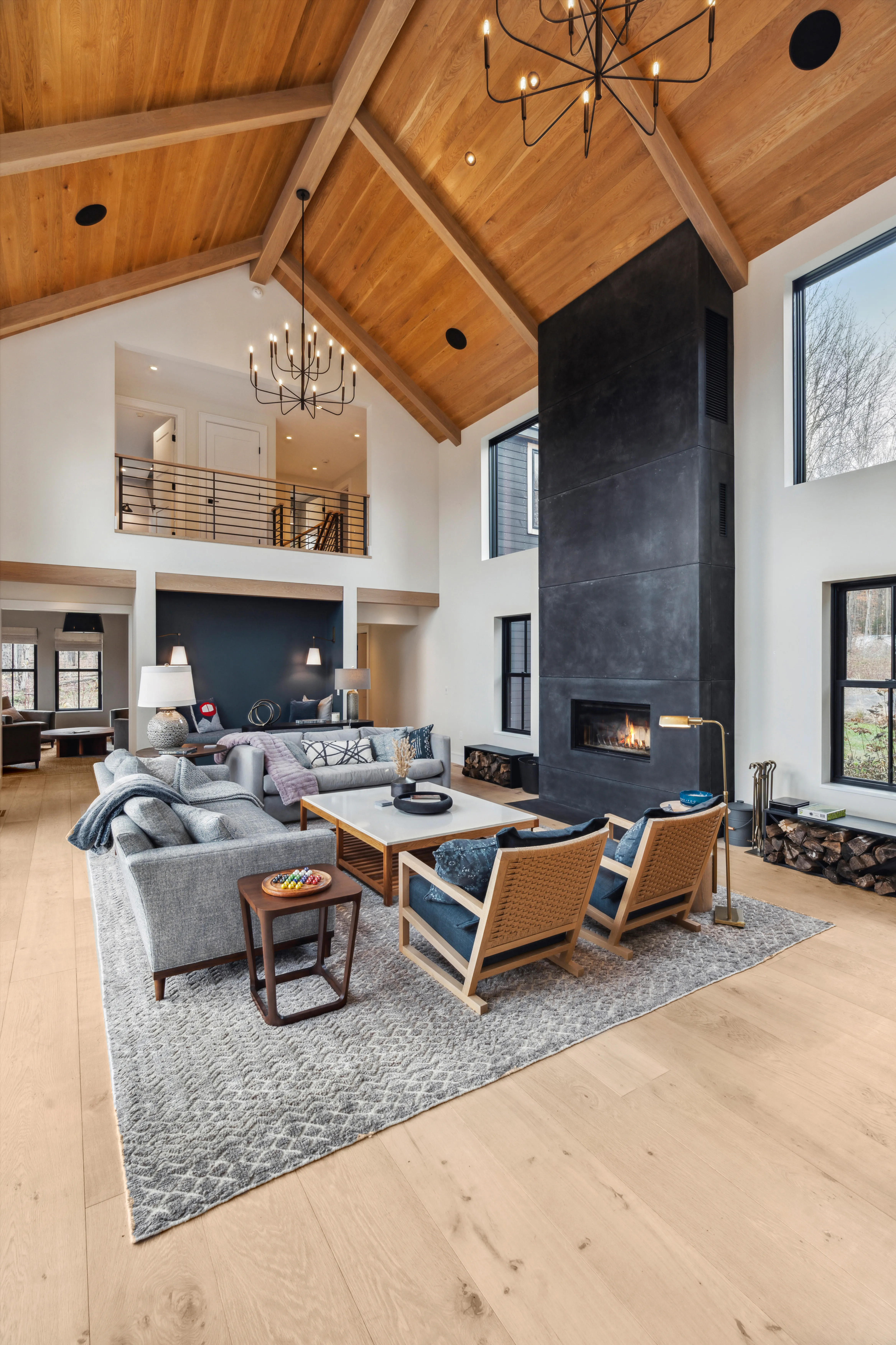 LIVING_ROOM - Image 2