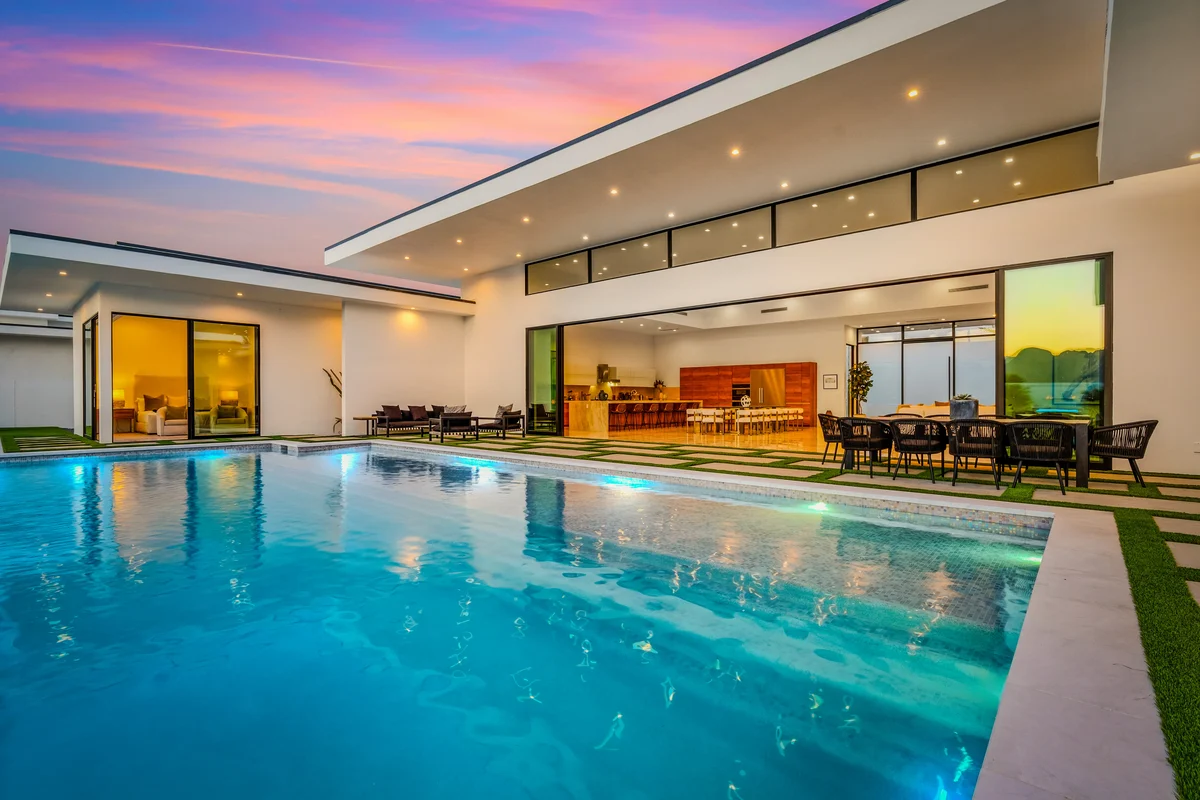 Garden Timber Shell Compass