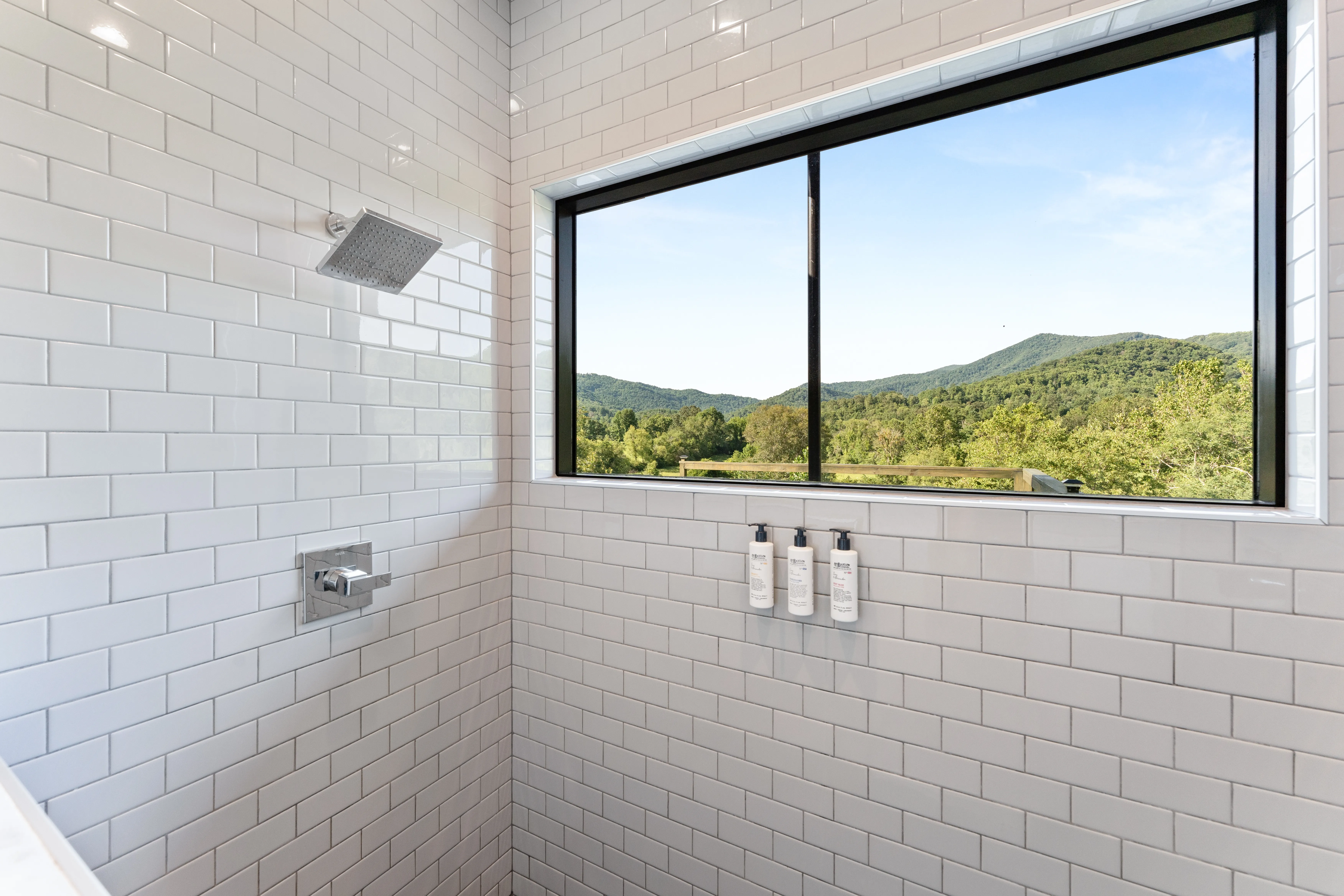 Bathroom 3 - Image 3