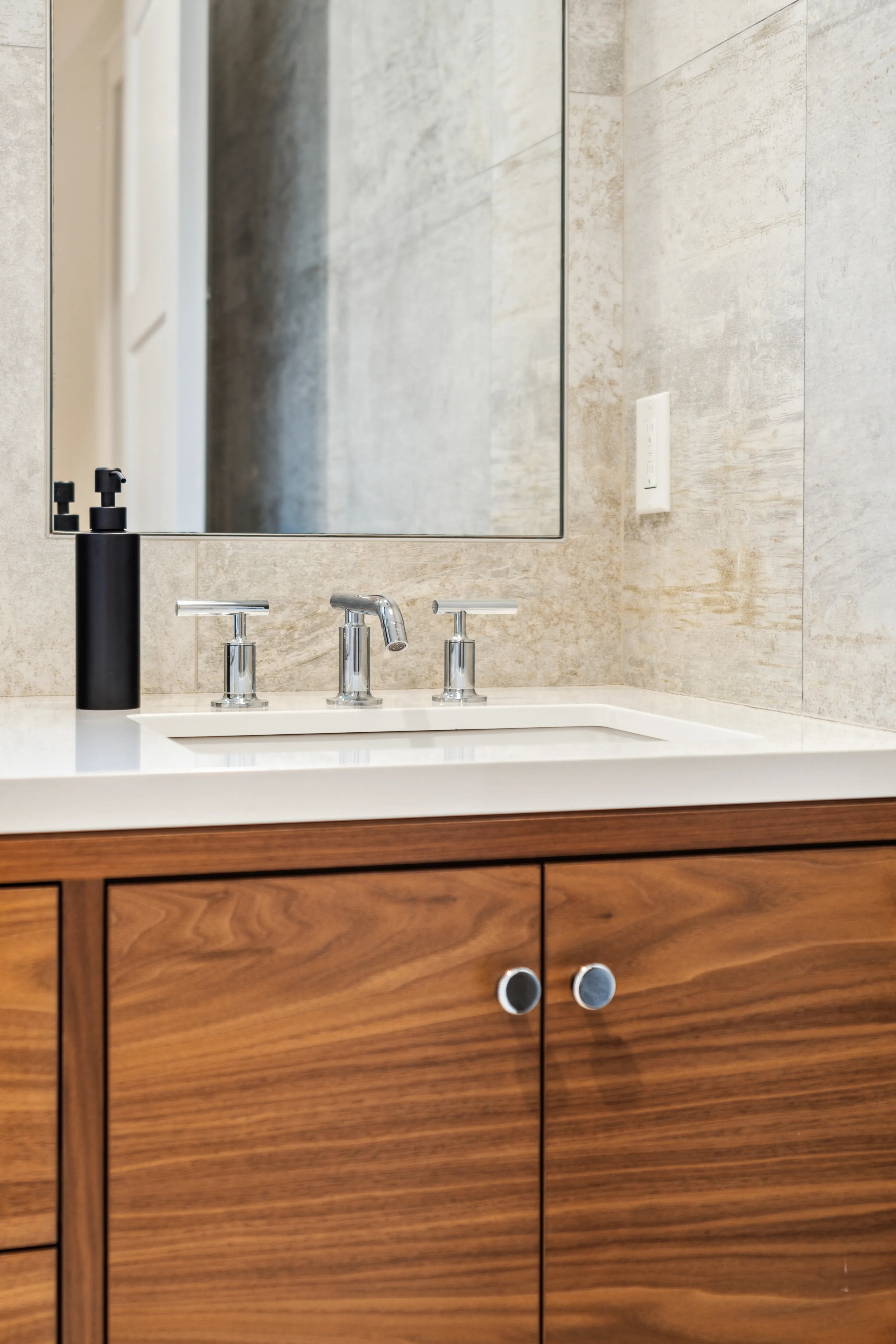 Bathroom 3 - Image 1