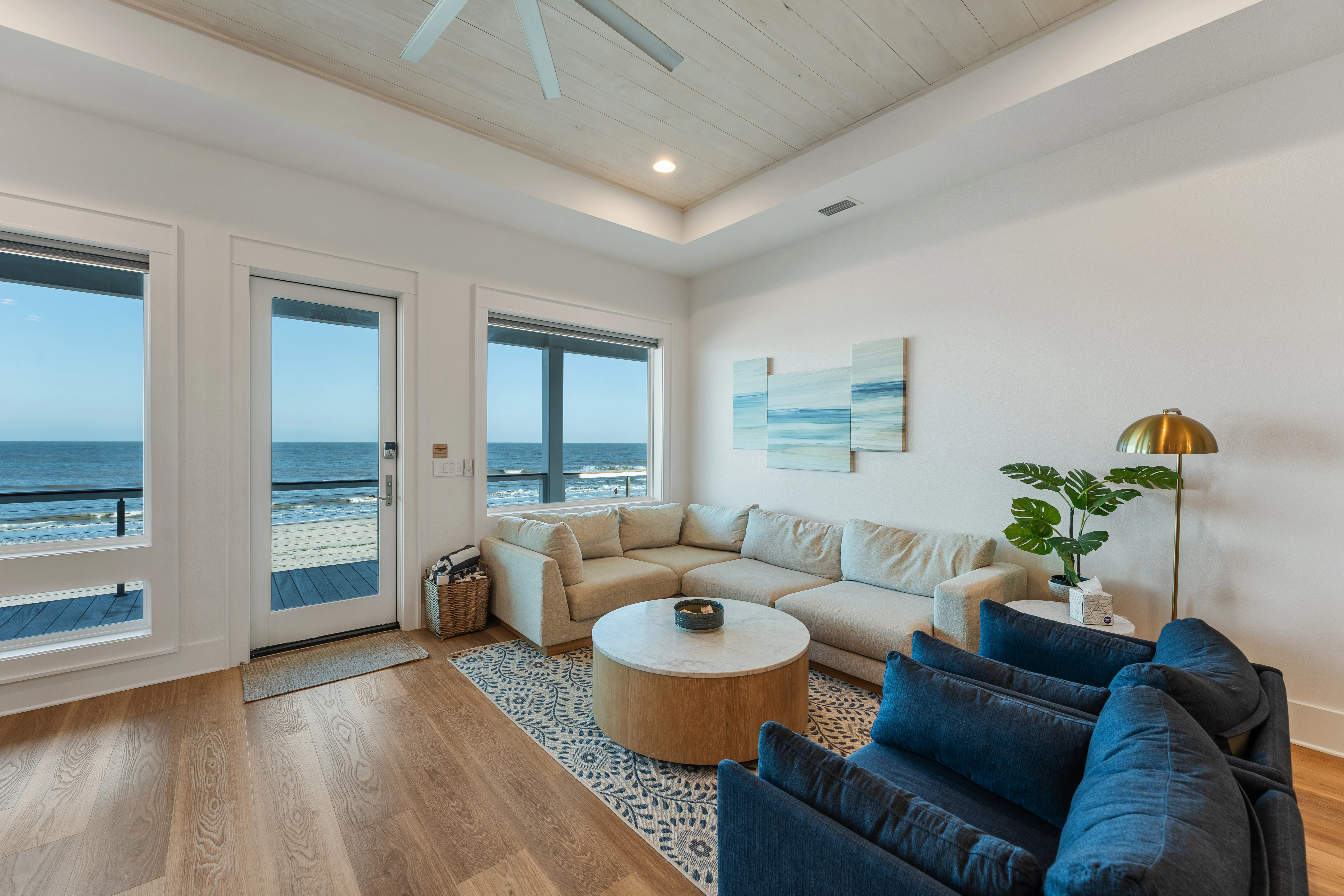 LIVING_ROOM - Image 1