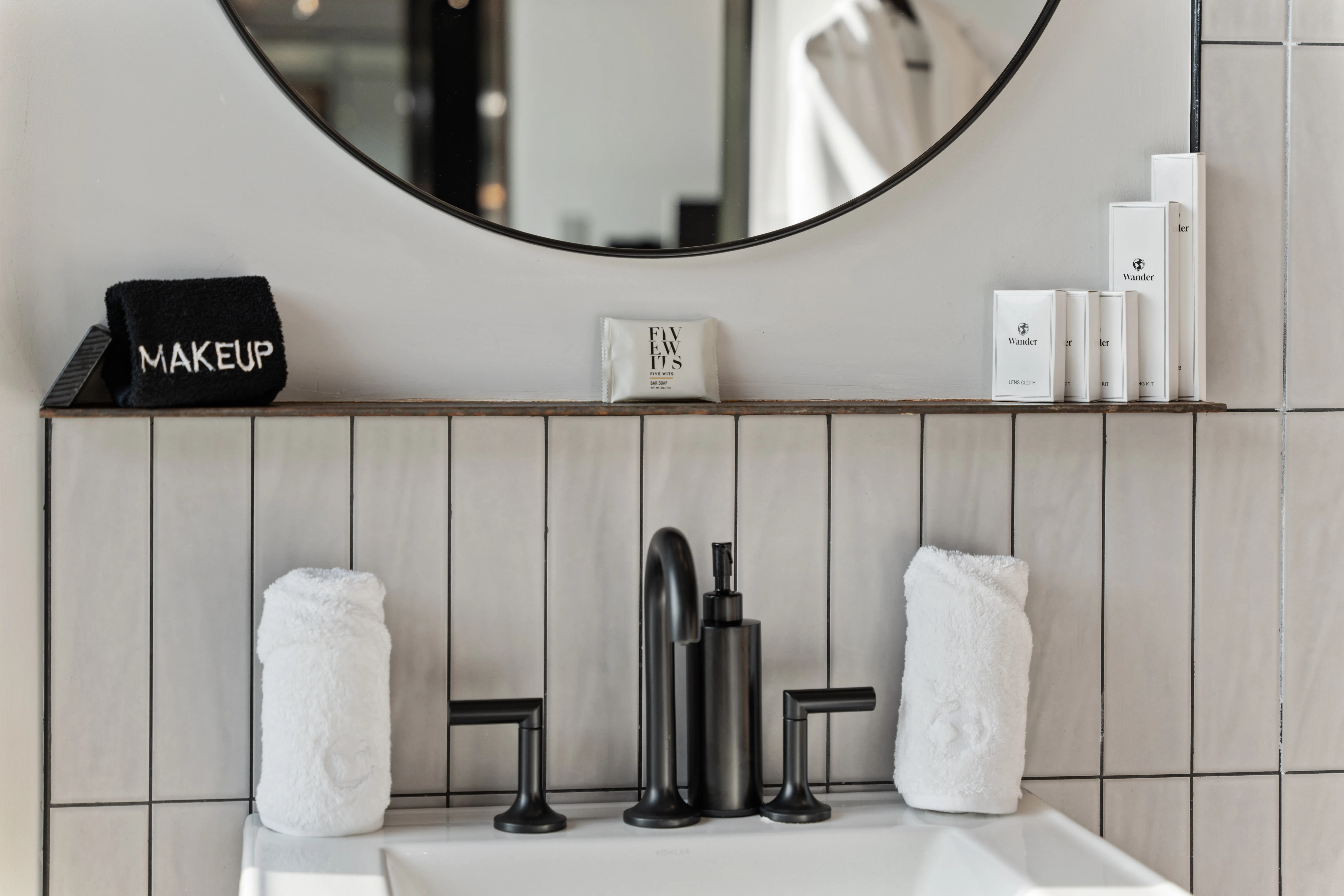 Bathroom 2 - Image 5