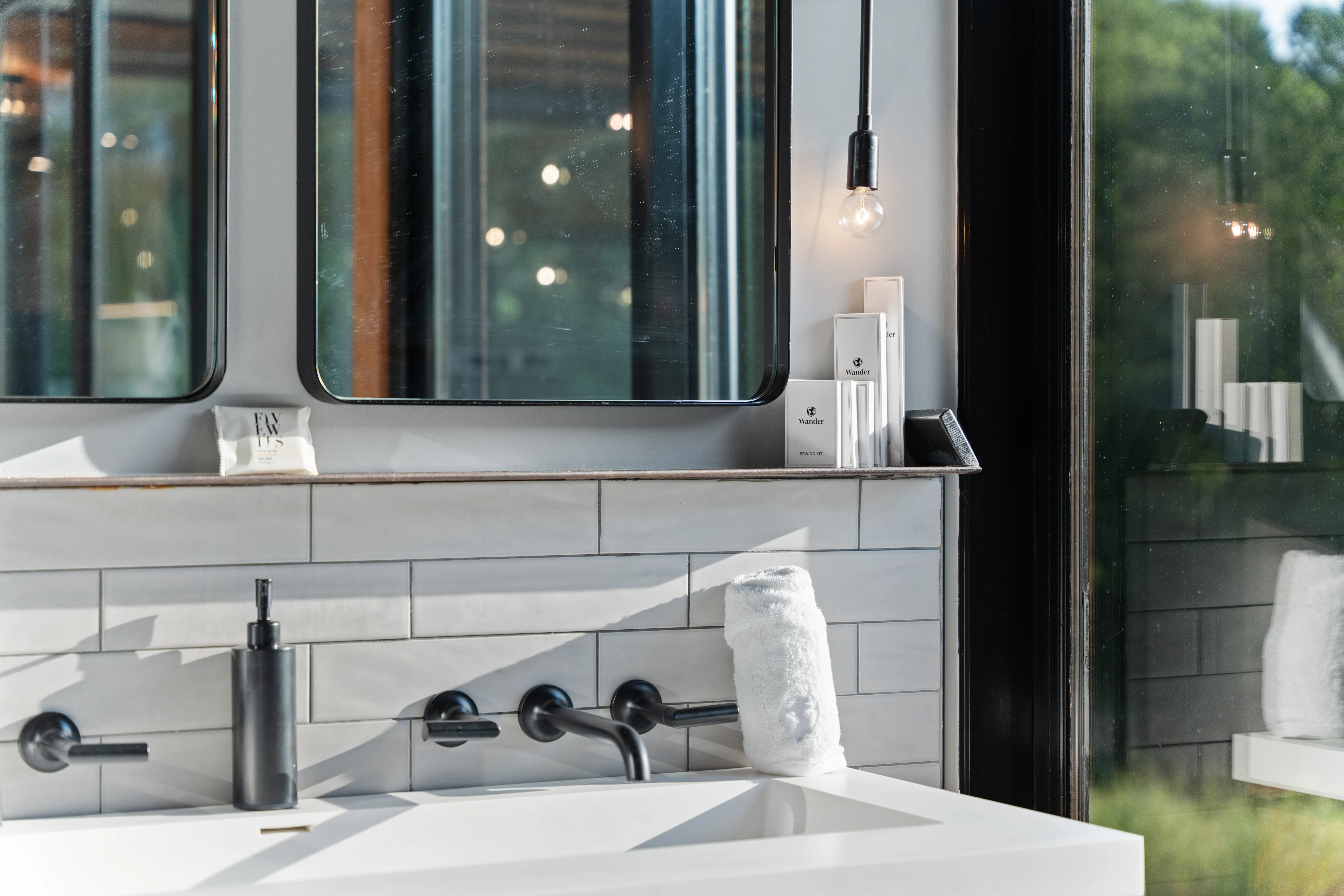 Bathroom 1 - Image 3