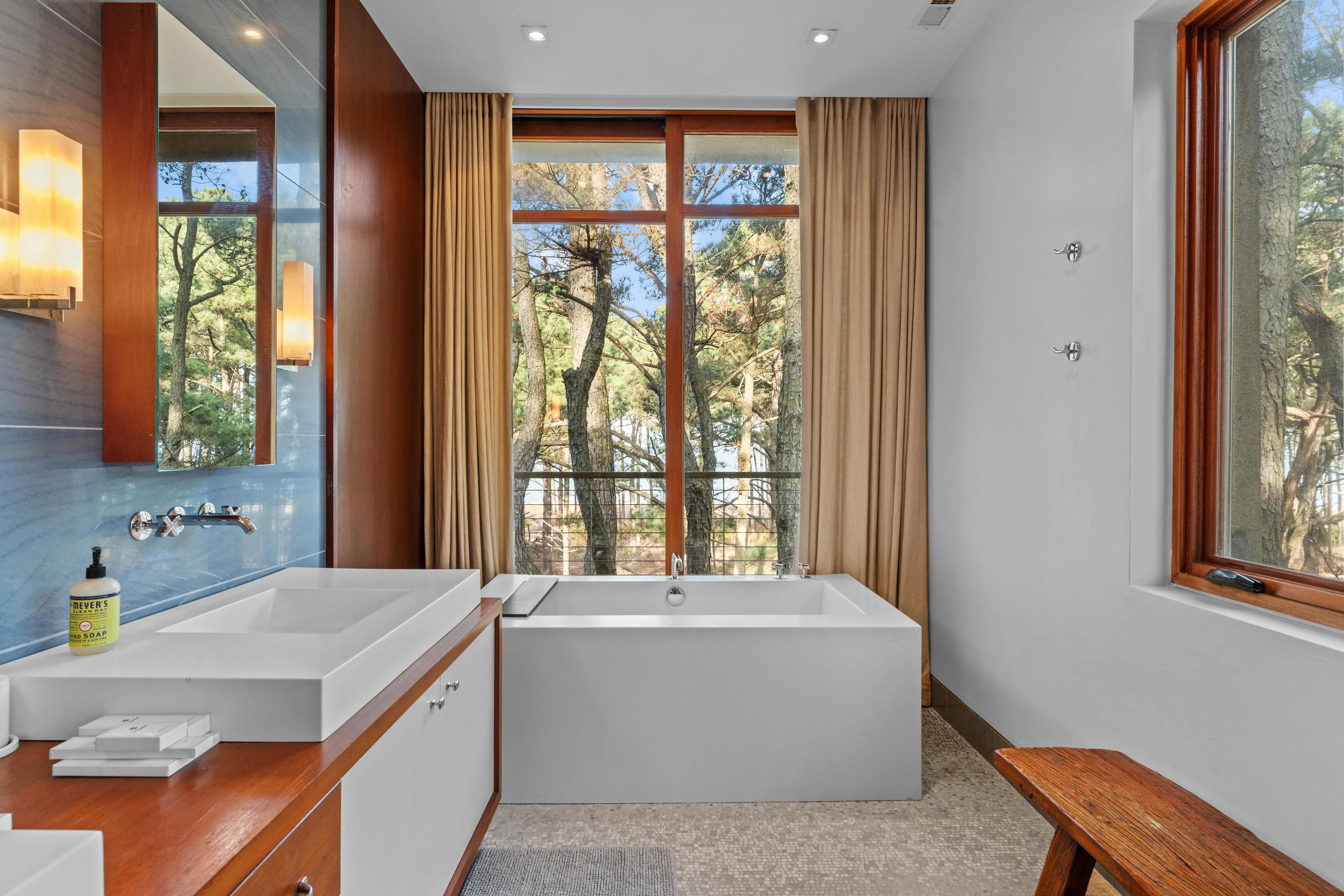 Bathroom 2 - Image 1