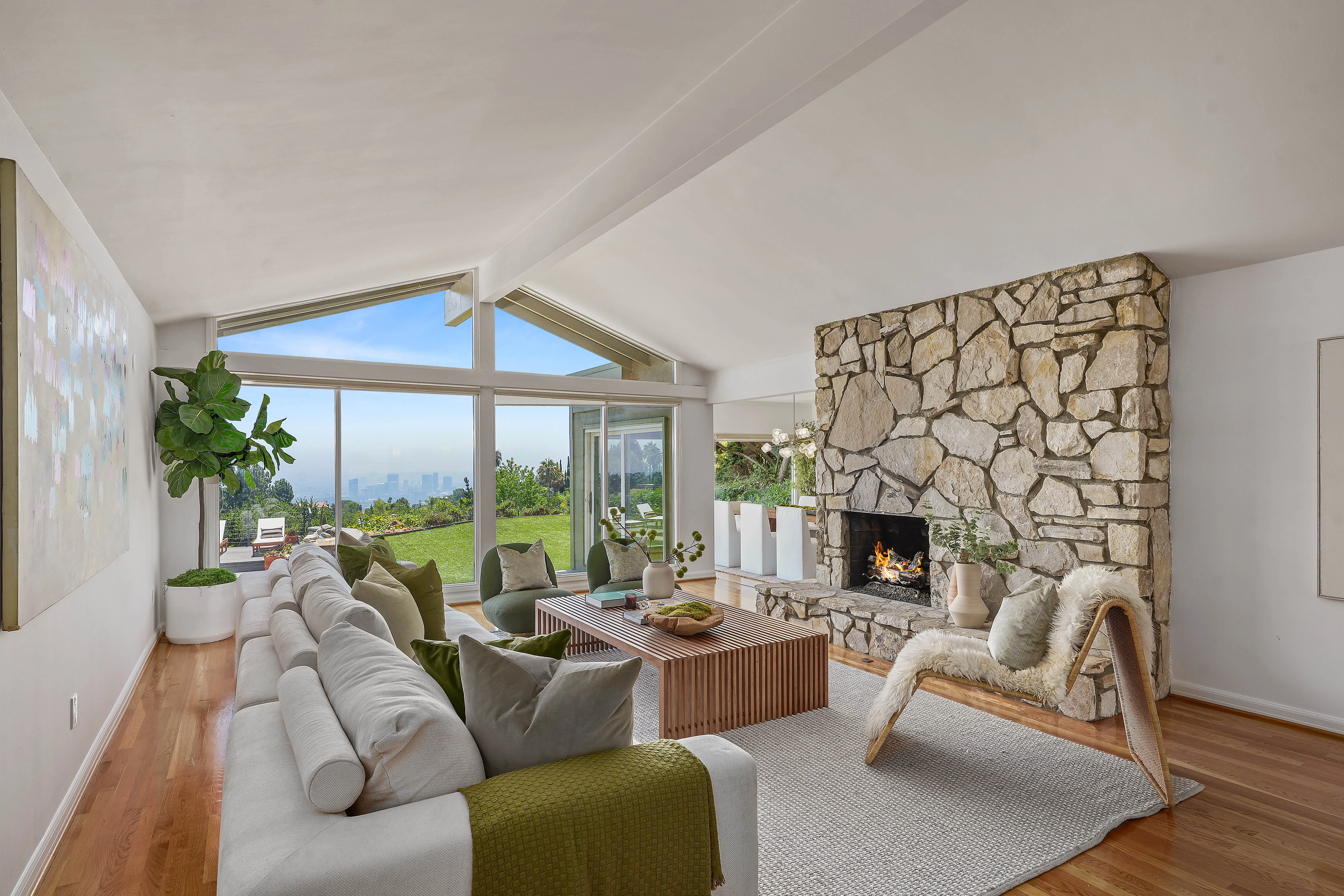 Maple Aspen Terrace Chic