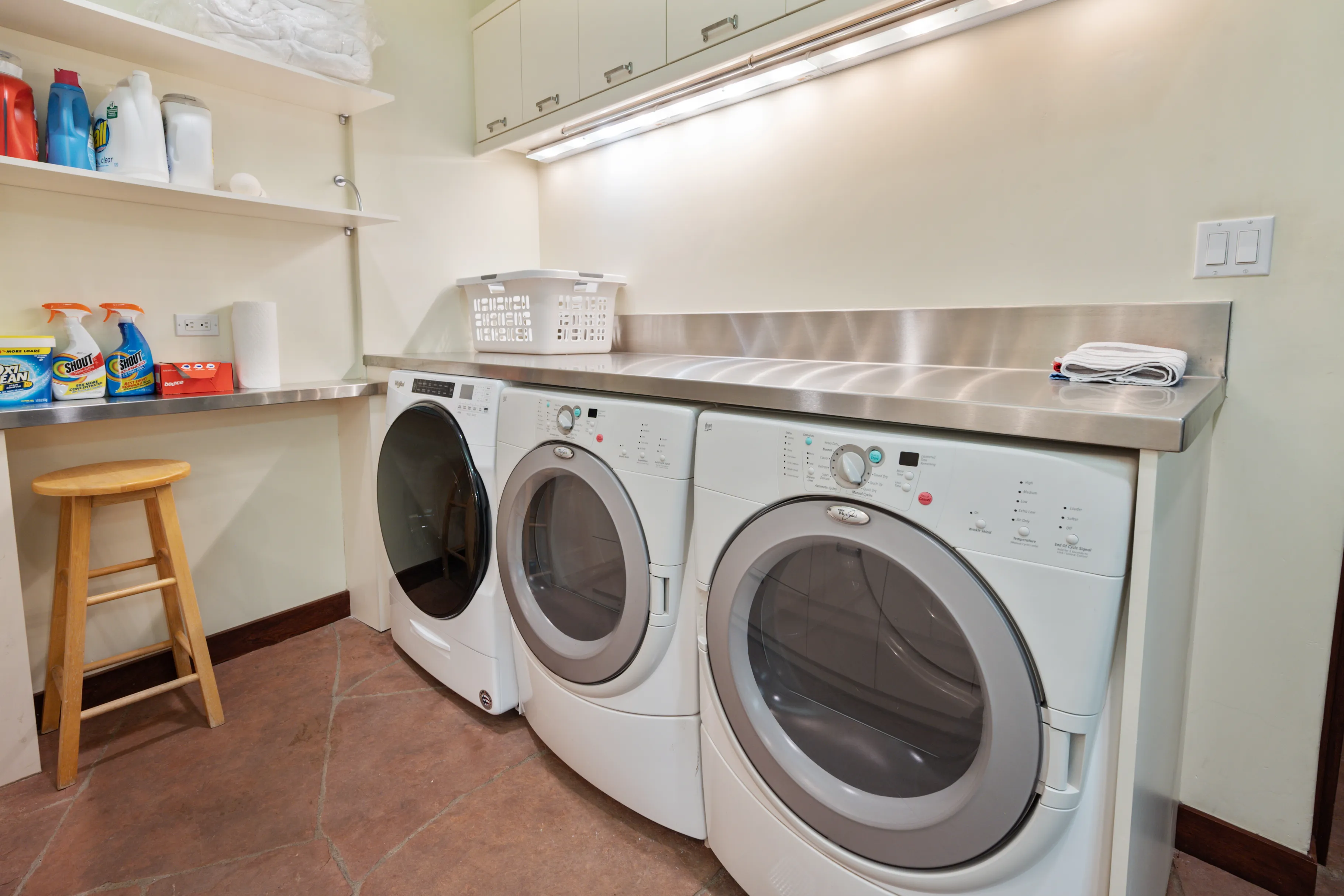 LAUNDRY_ROOM - Image 1