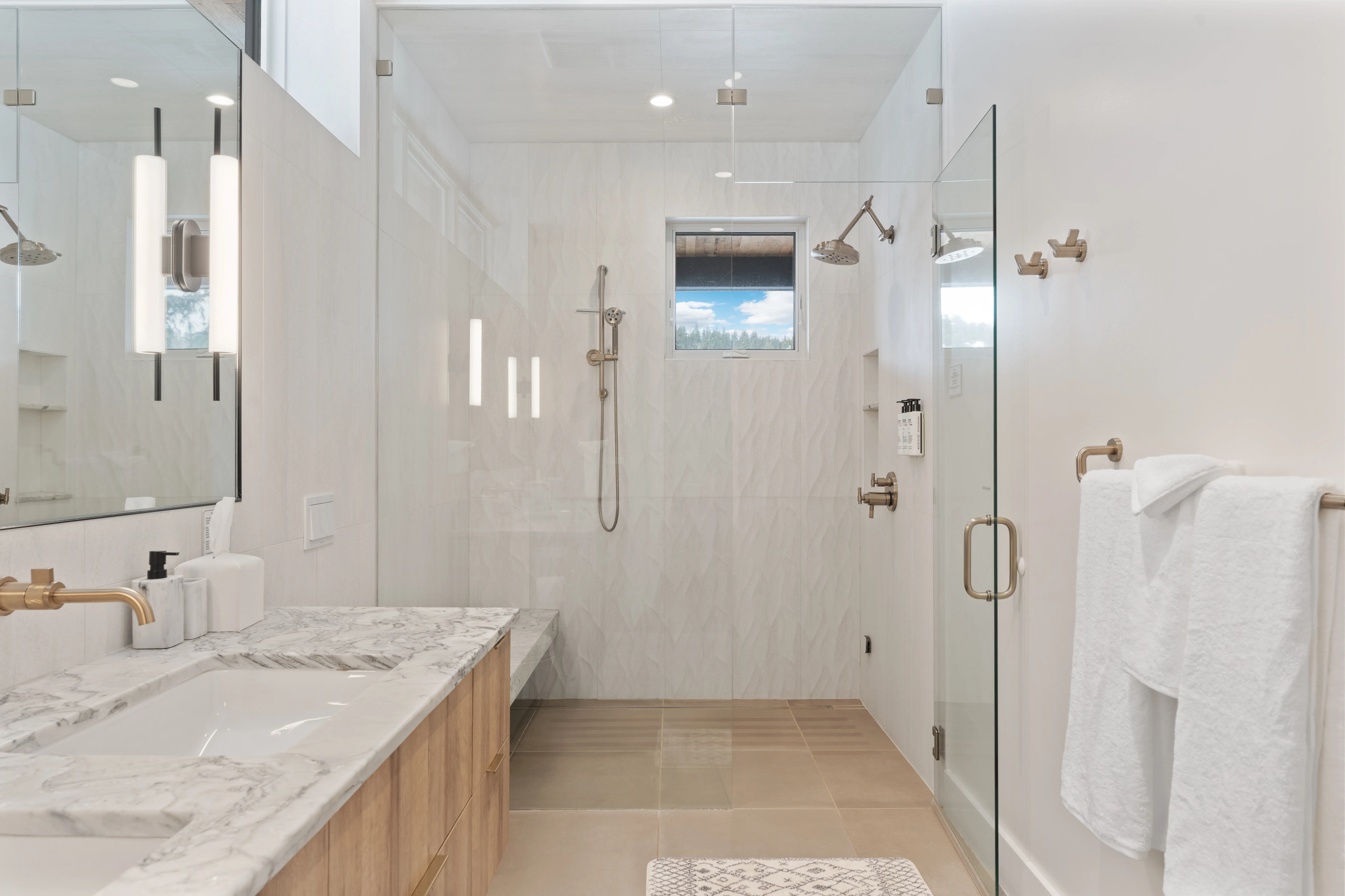 Bathroom 2 - Image 1