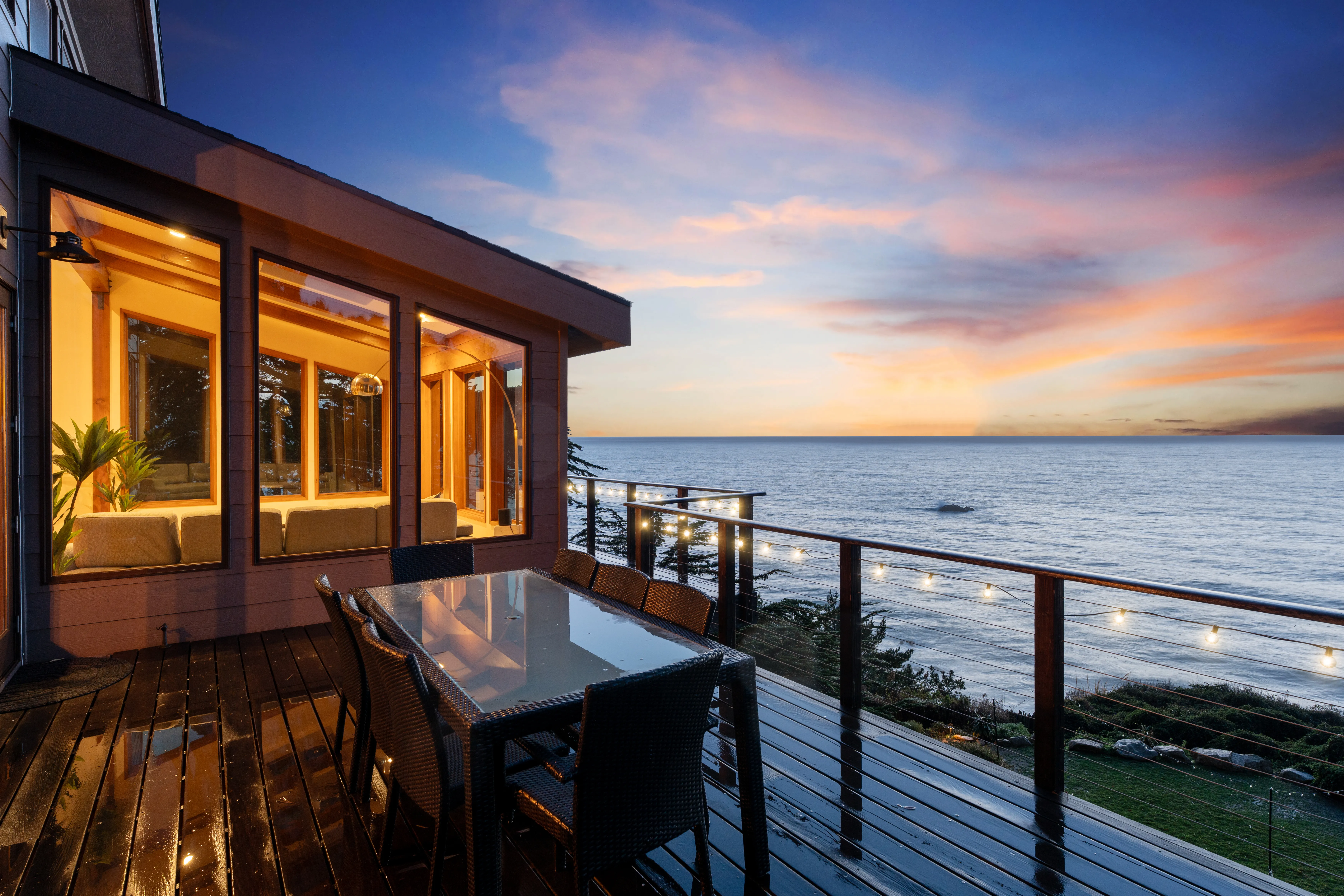 Aurora Deck Harborhouse