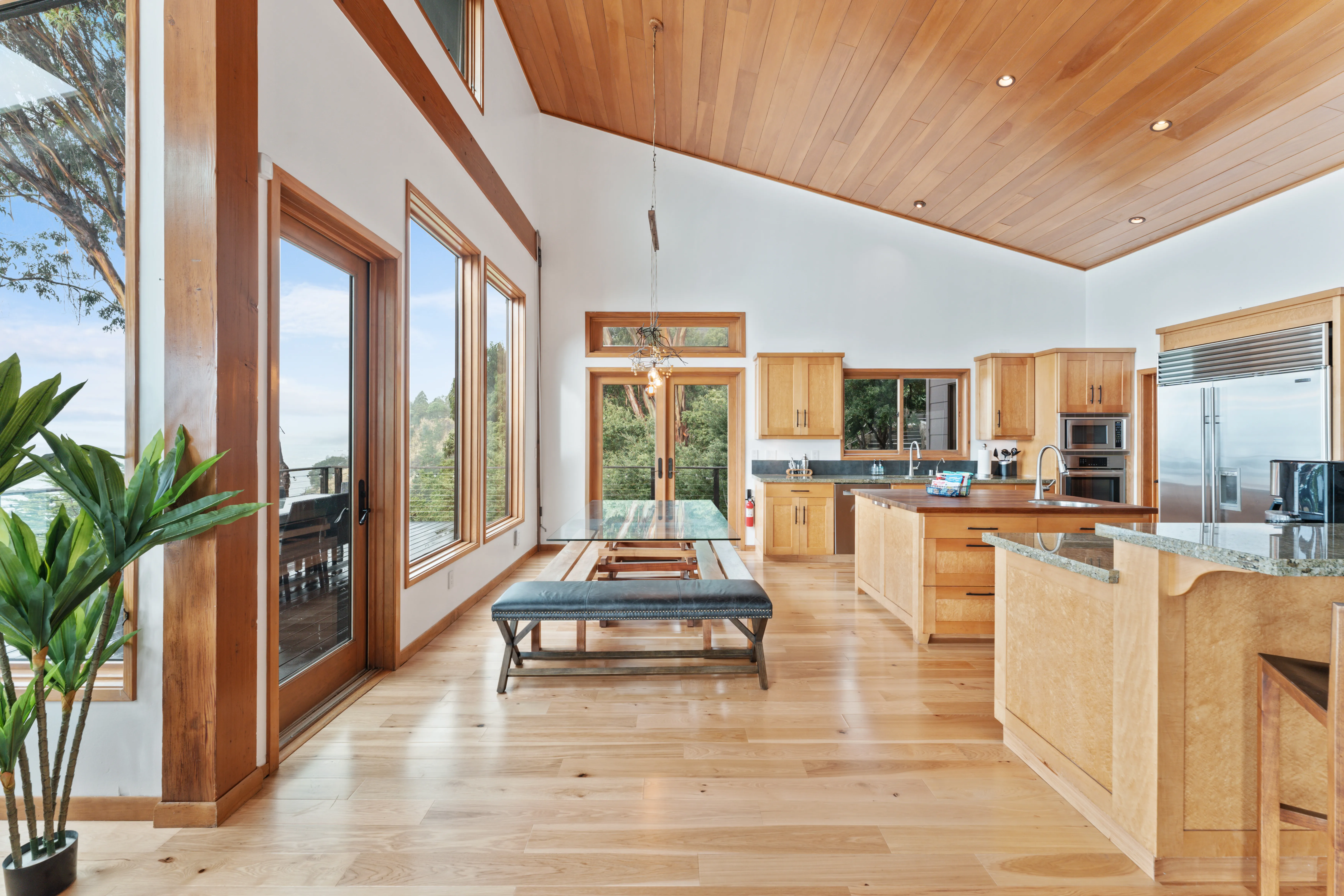 DINING_ROOM - Image 2