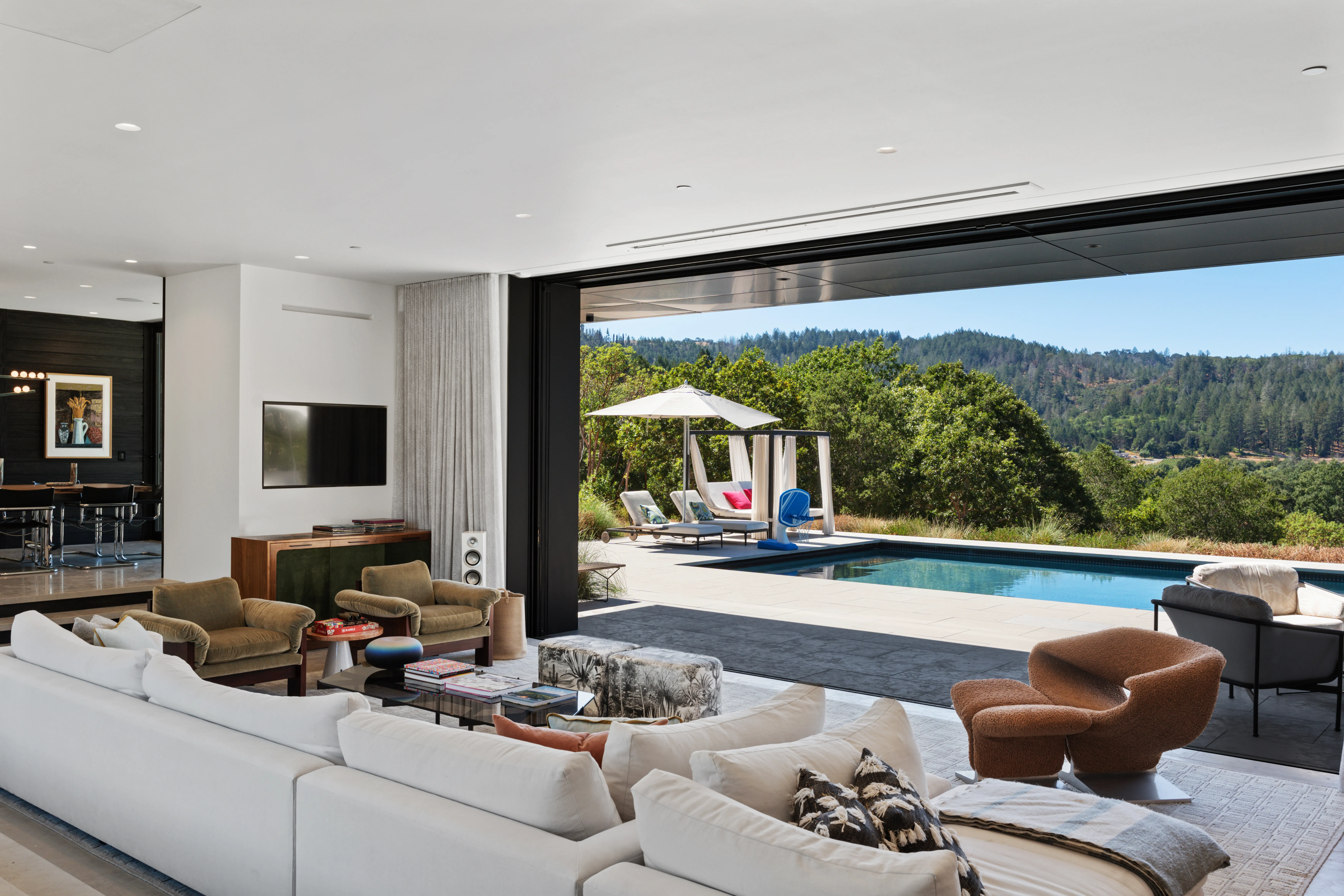 Deck Solstice Estate