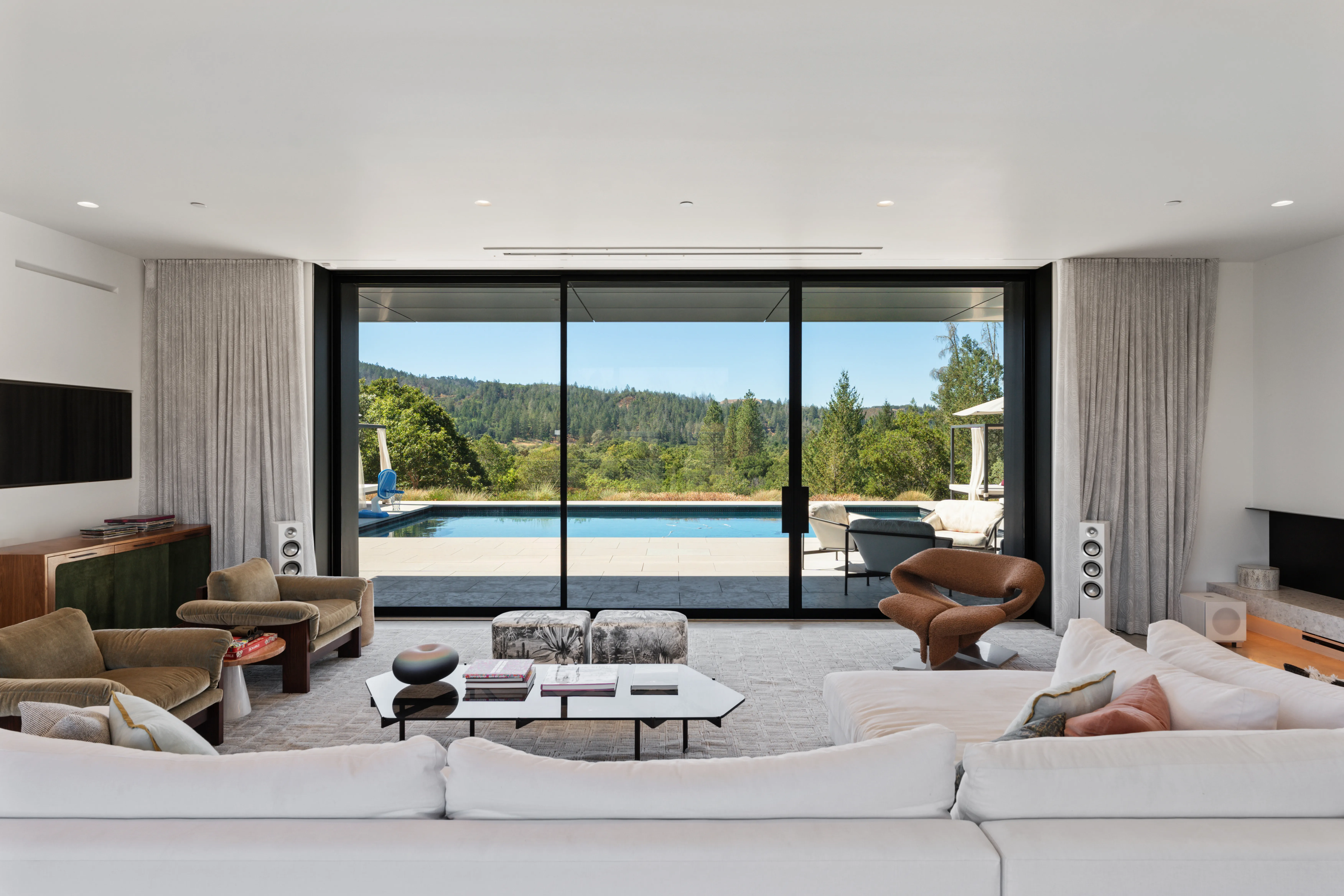 Deck Solstice Estate