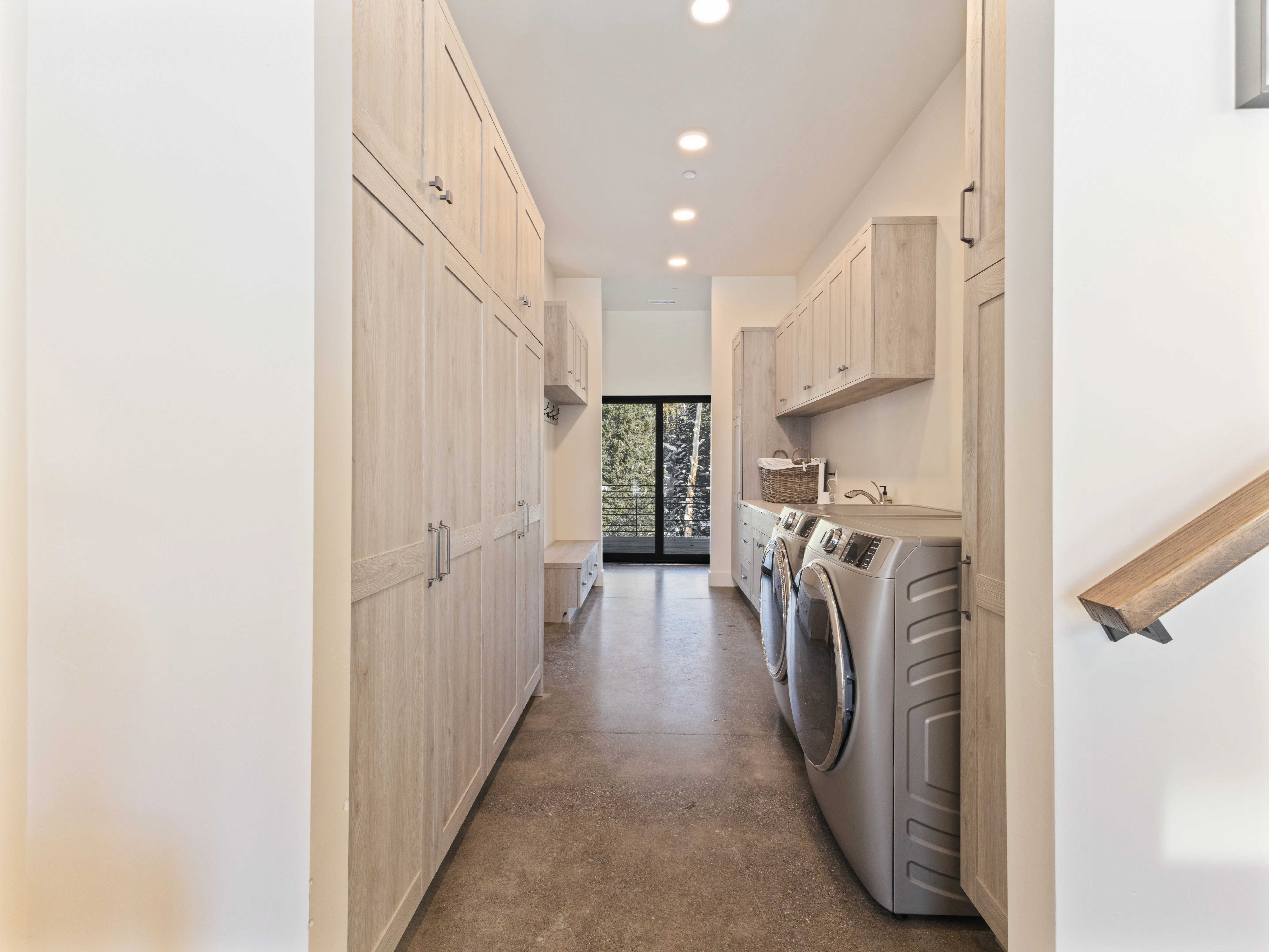 LAUNDRY_ROOM - Image 1