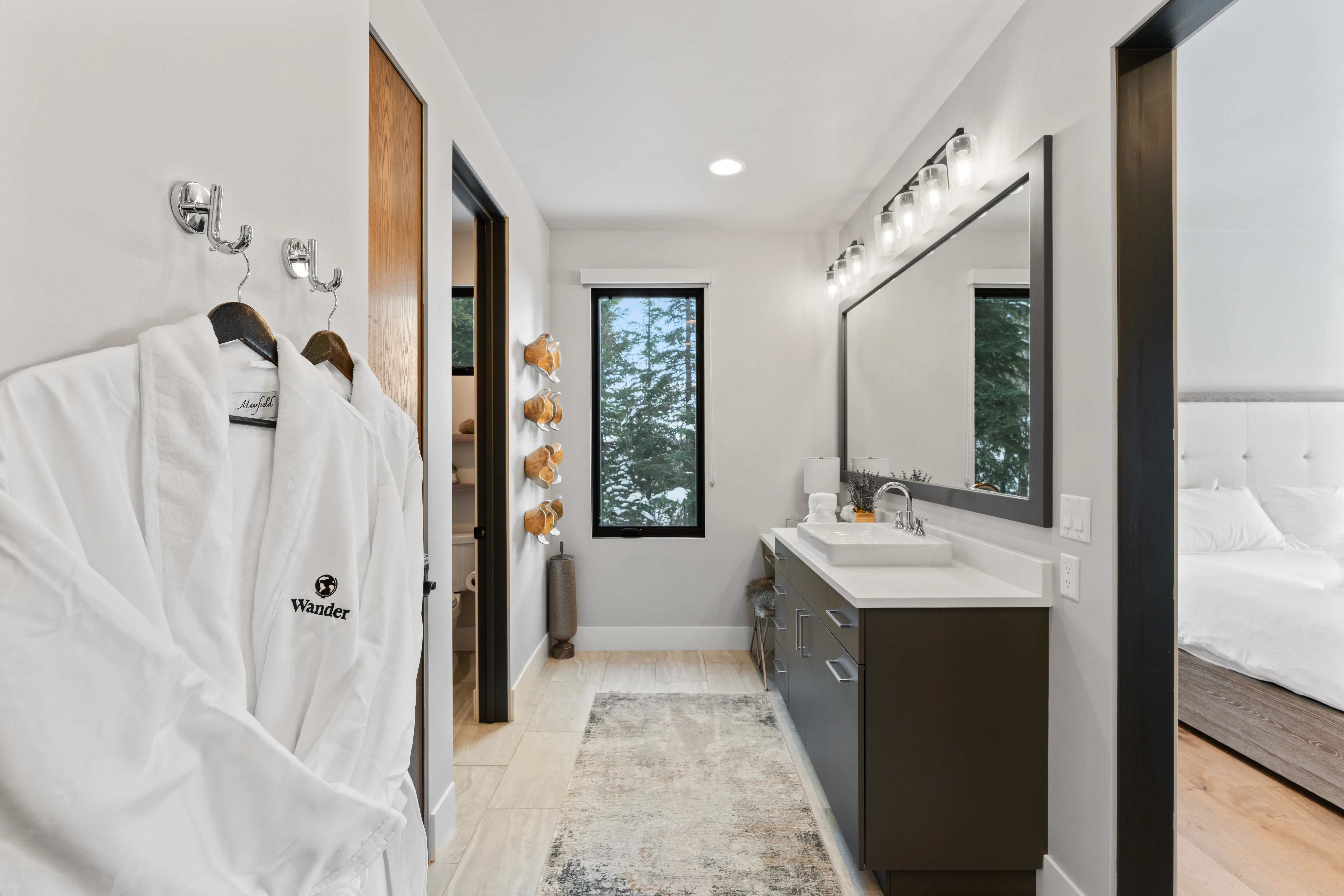 ENSUITE_BATHROOM - Image 1