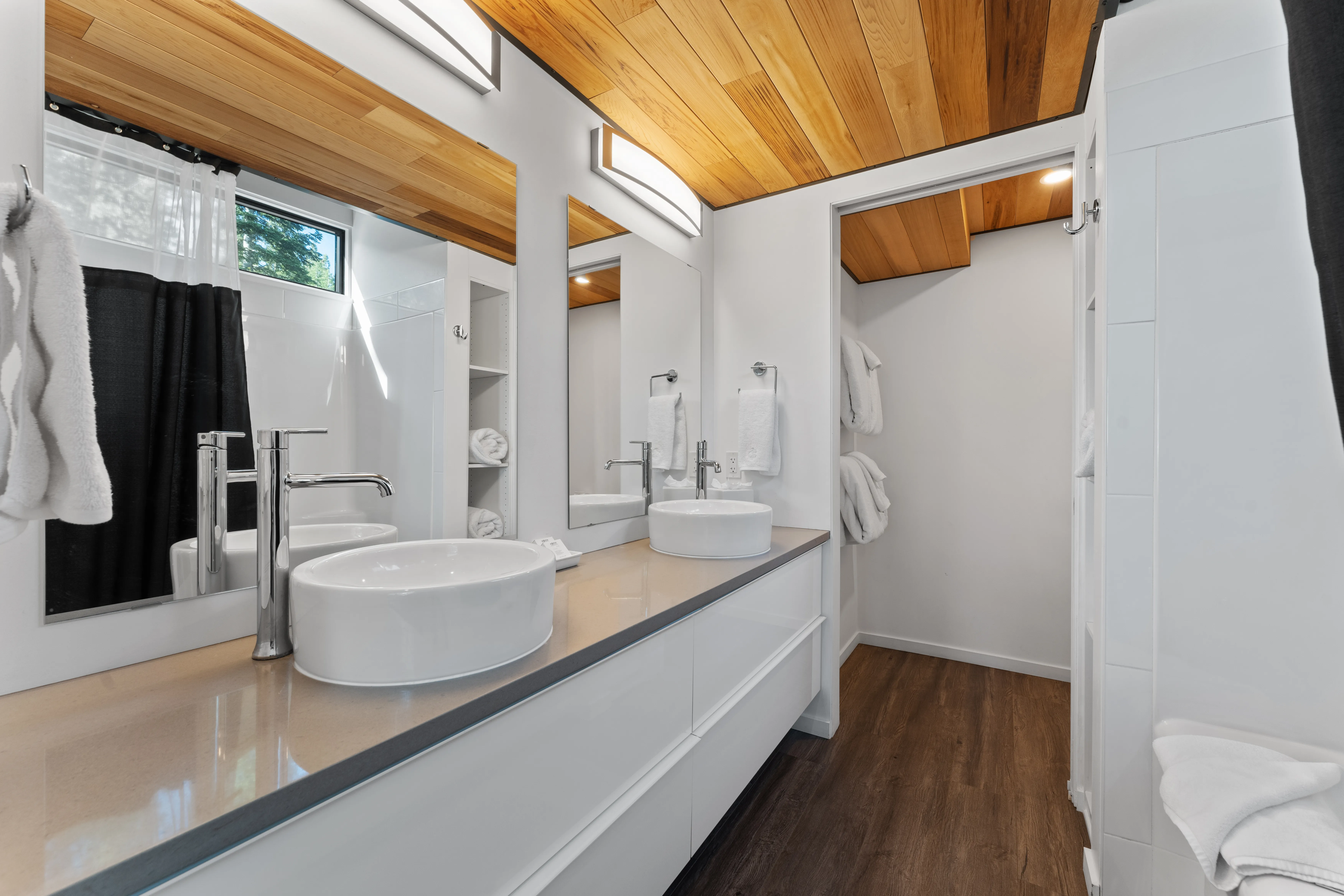 Bathroom 2 - Image 1