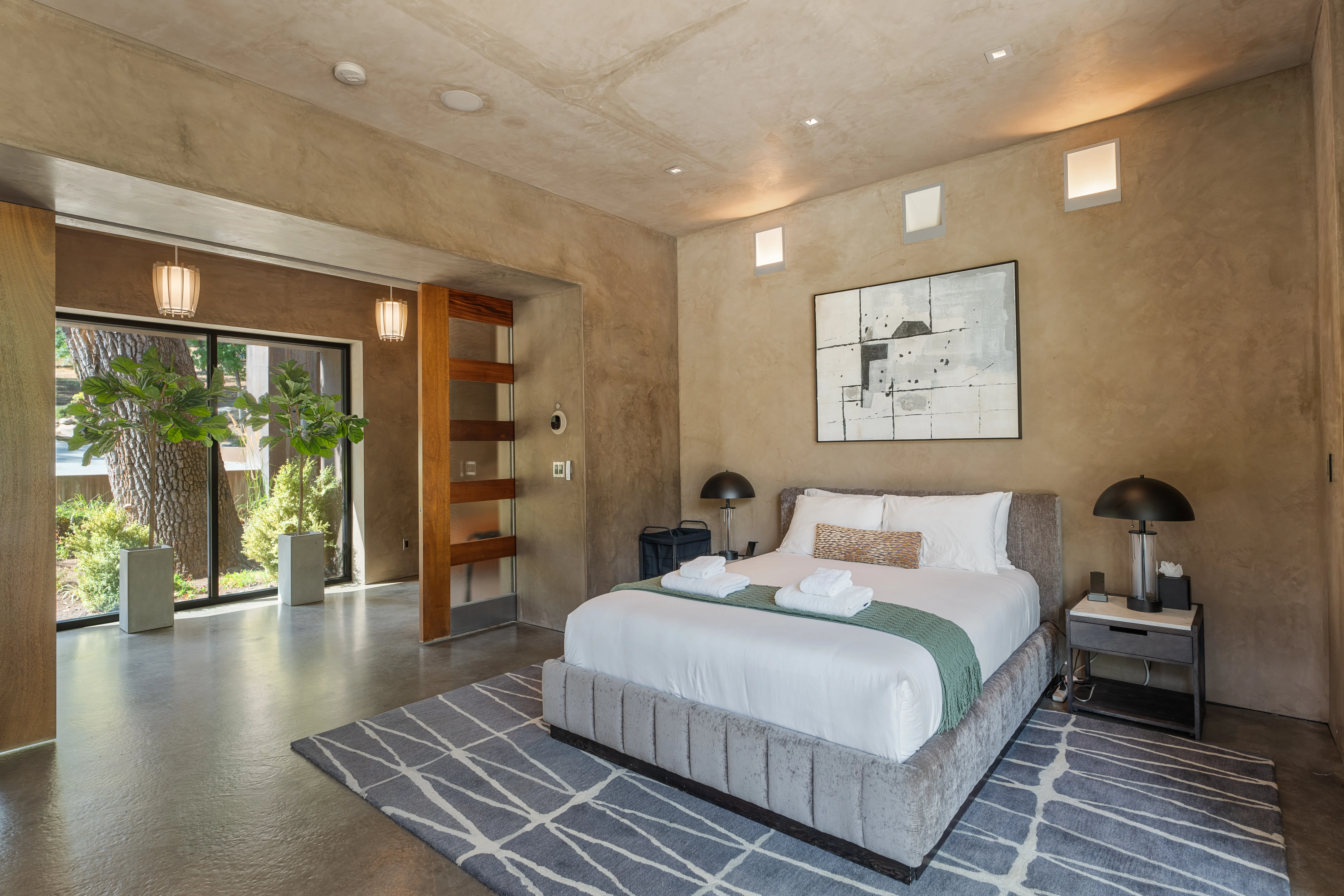 Bedroom 10 - Image 3