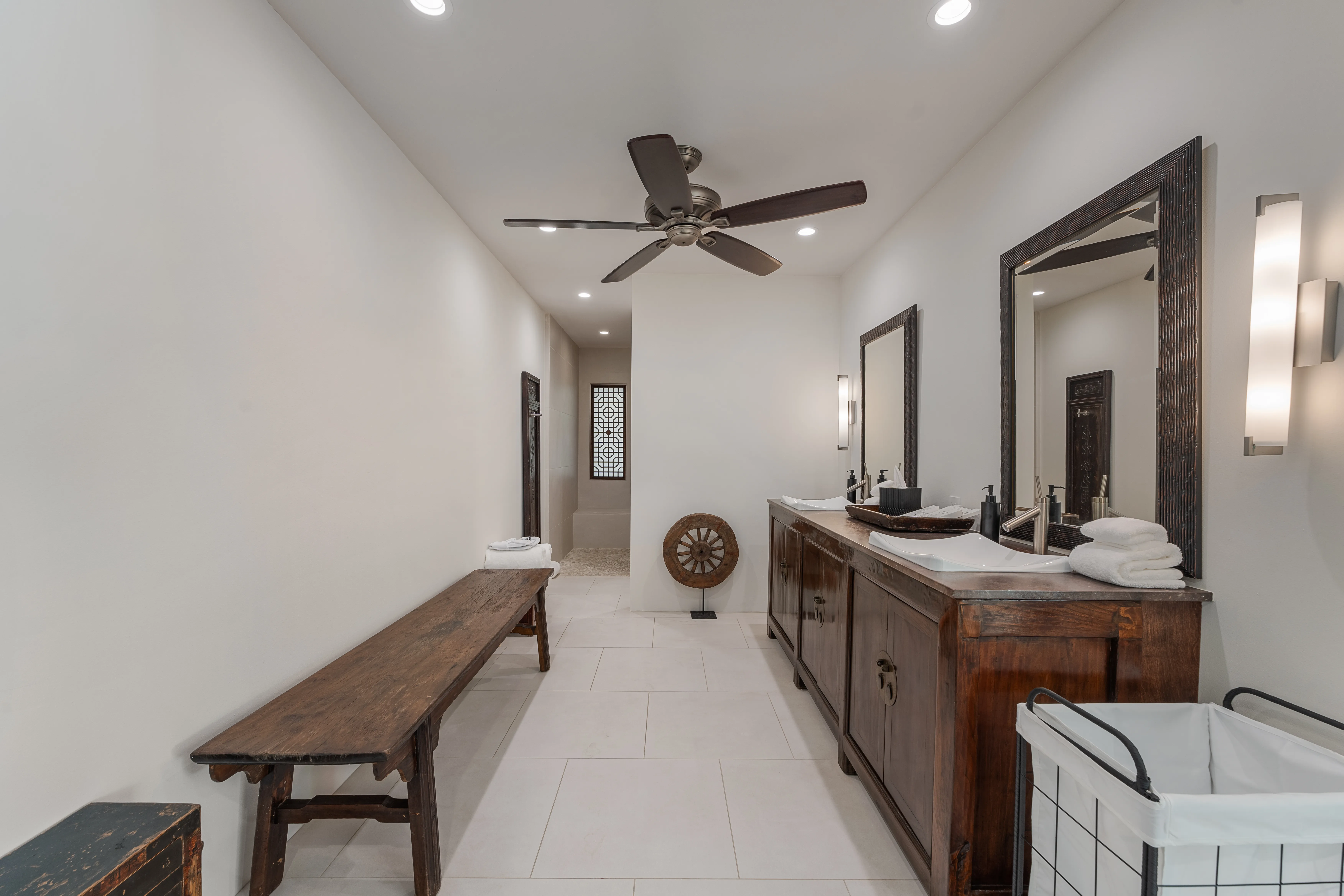 Bathroom 3 - Image 3