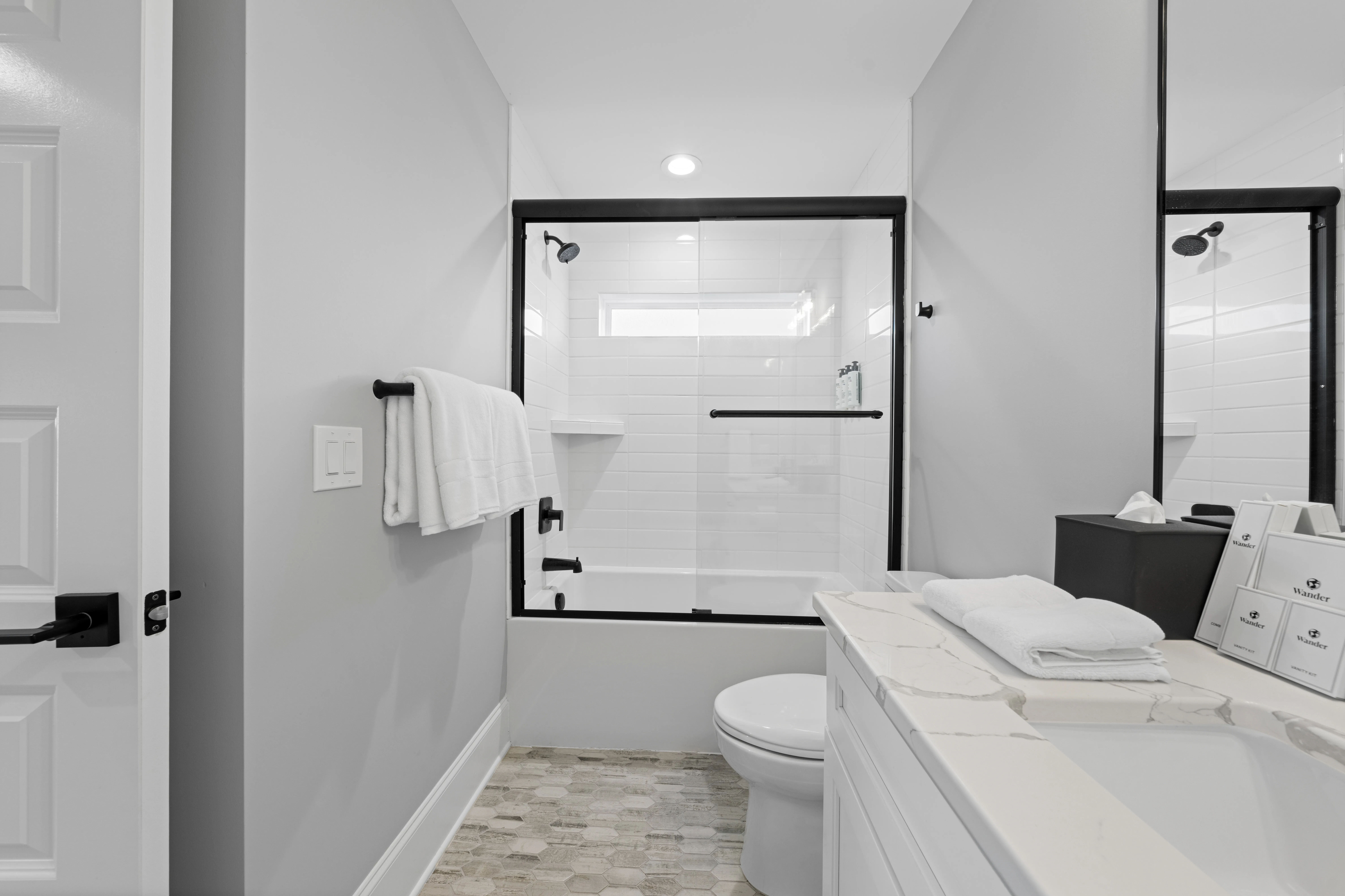 Bathroom 4 - Image 2