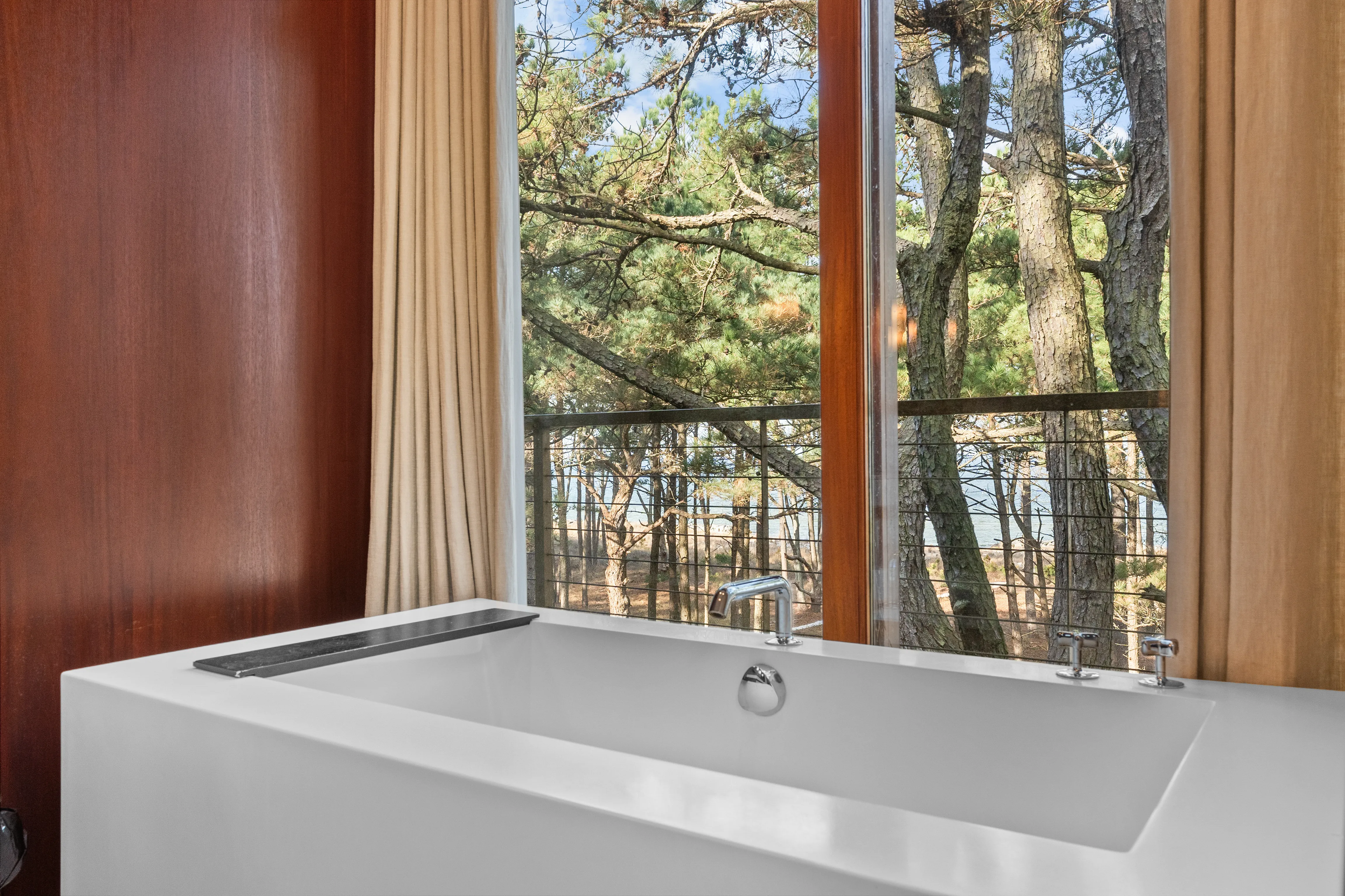 Bathroom 2 - Image 2