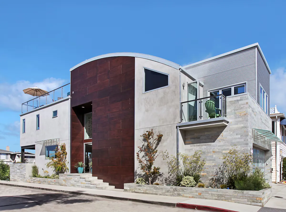 Compass Timber Lagoon Harborhouse