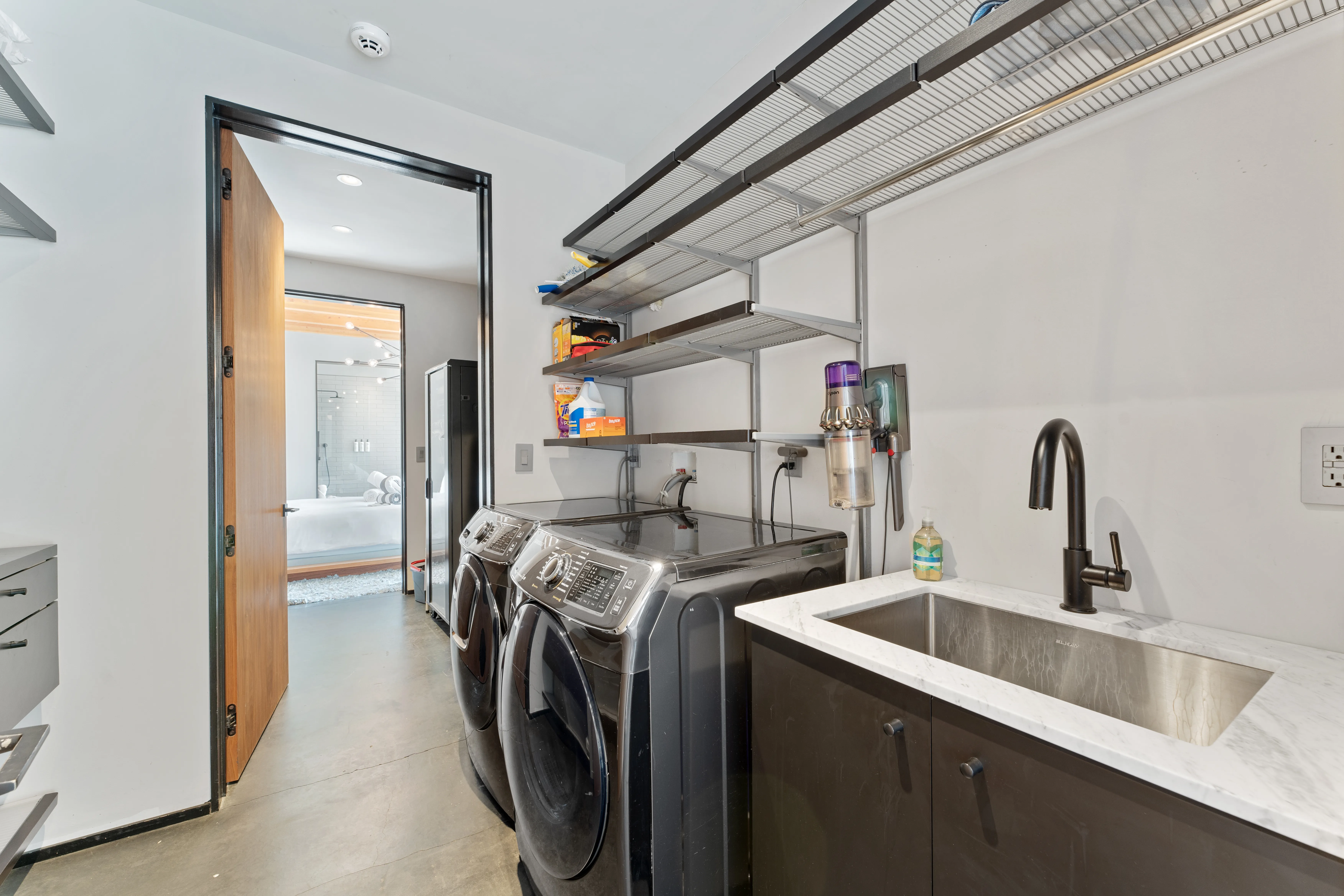 LAUNDRY_ROOM - Image 1