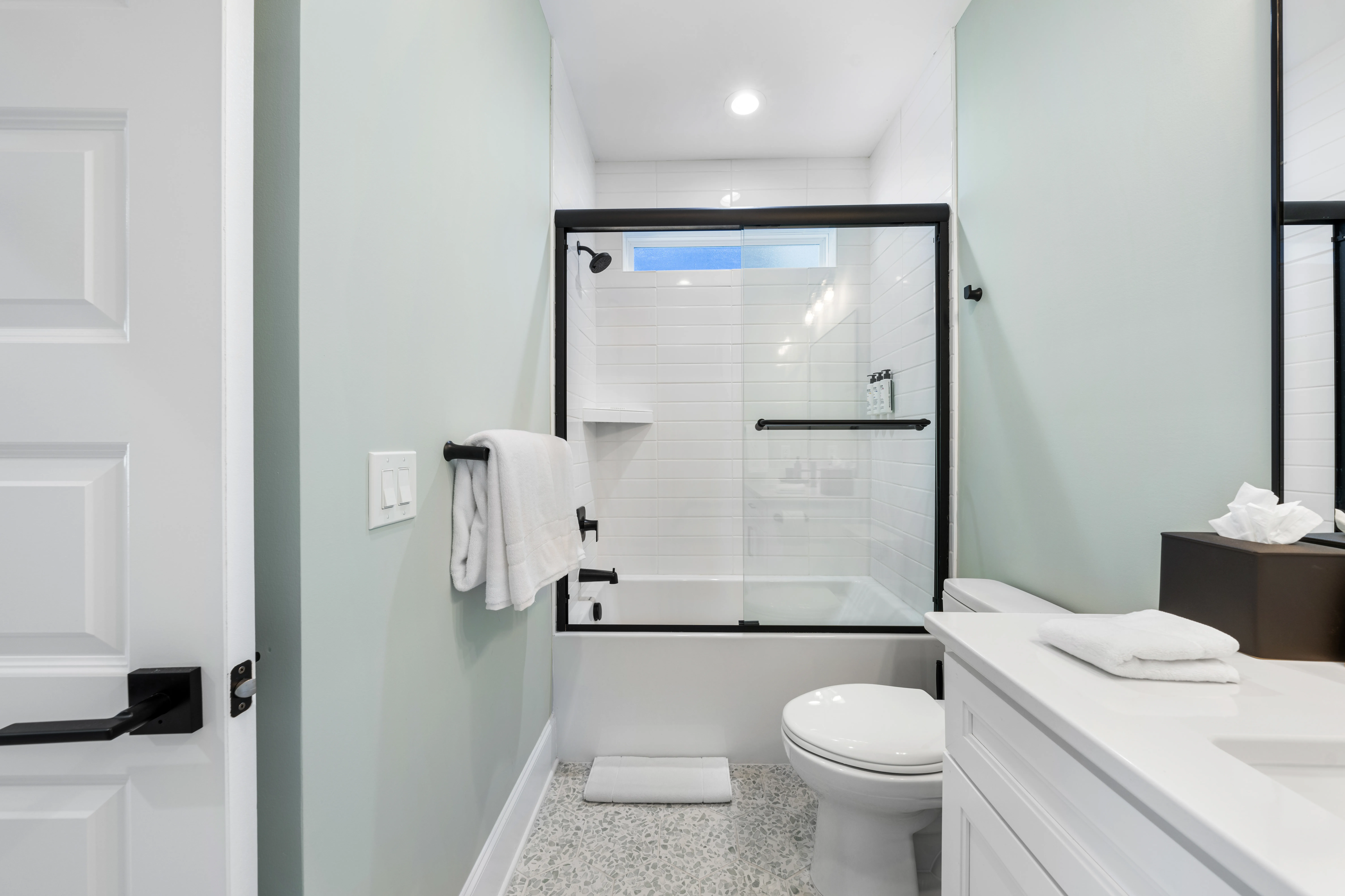 Bathroom 2 - Image 3