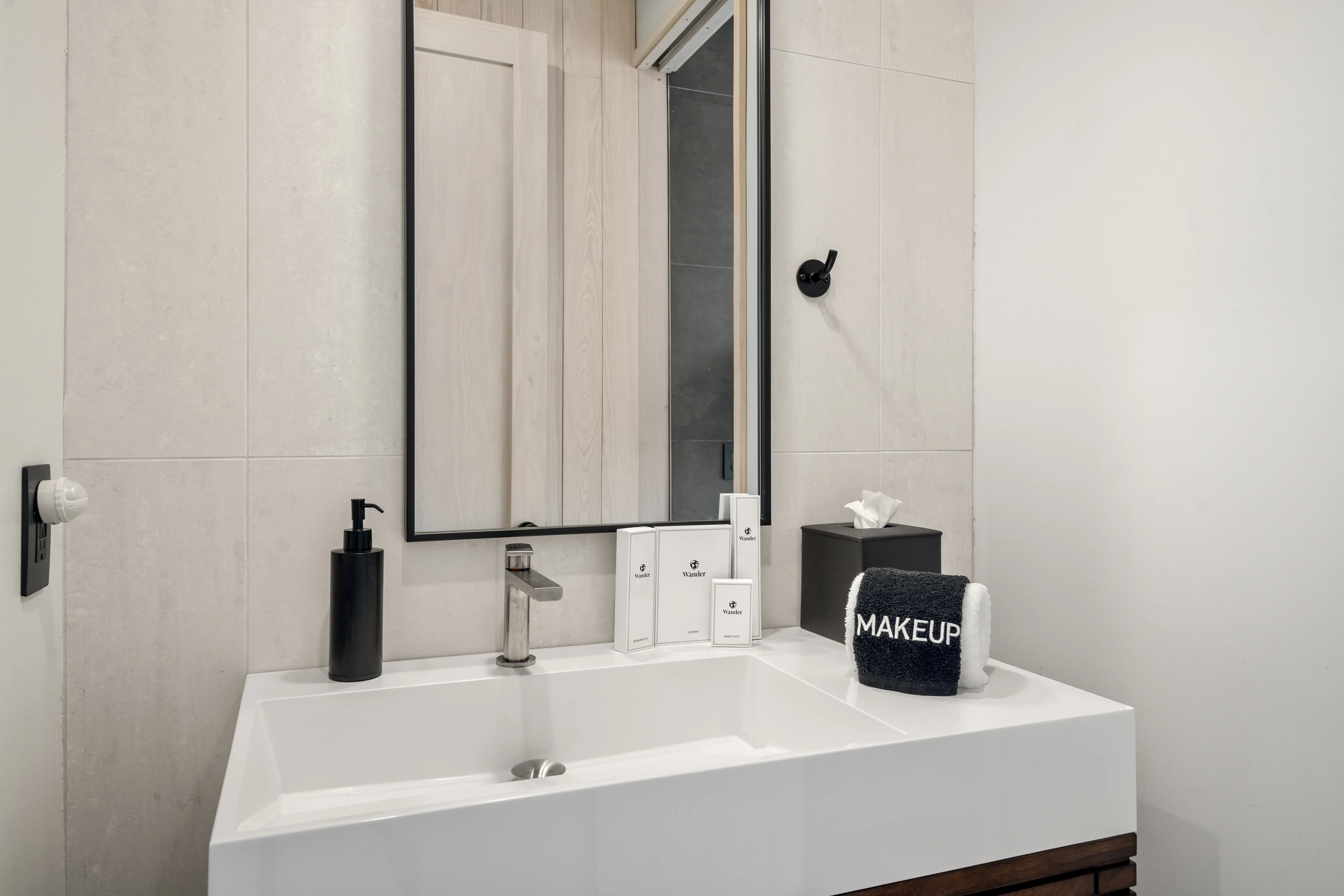 Bathroom 2 - Image 3