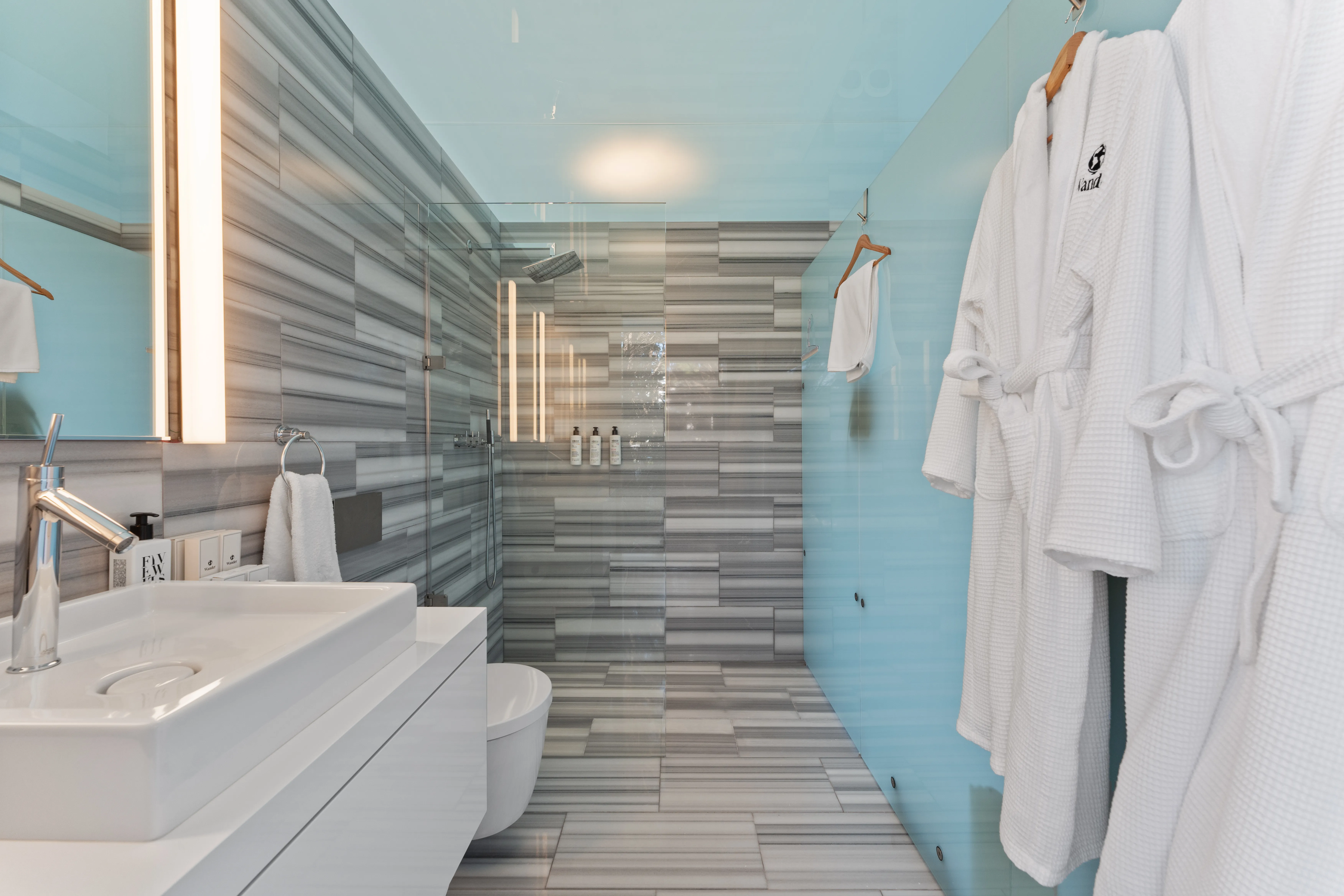 Bathroom 2 - Image 1