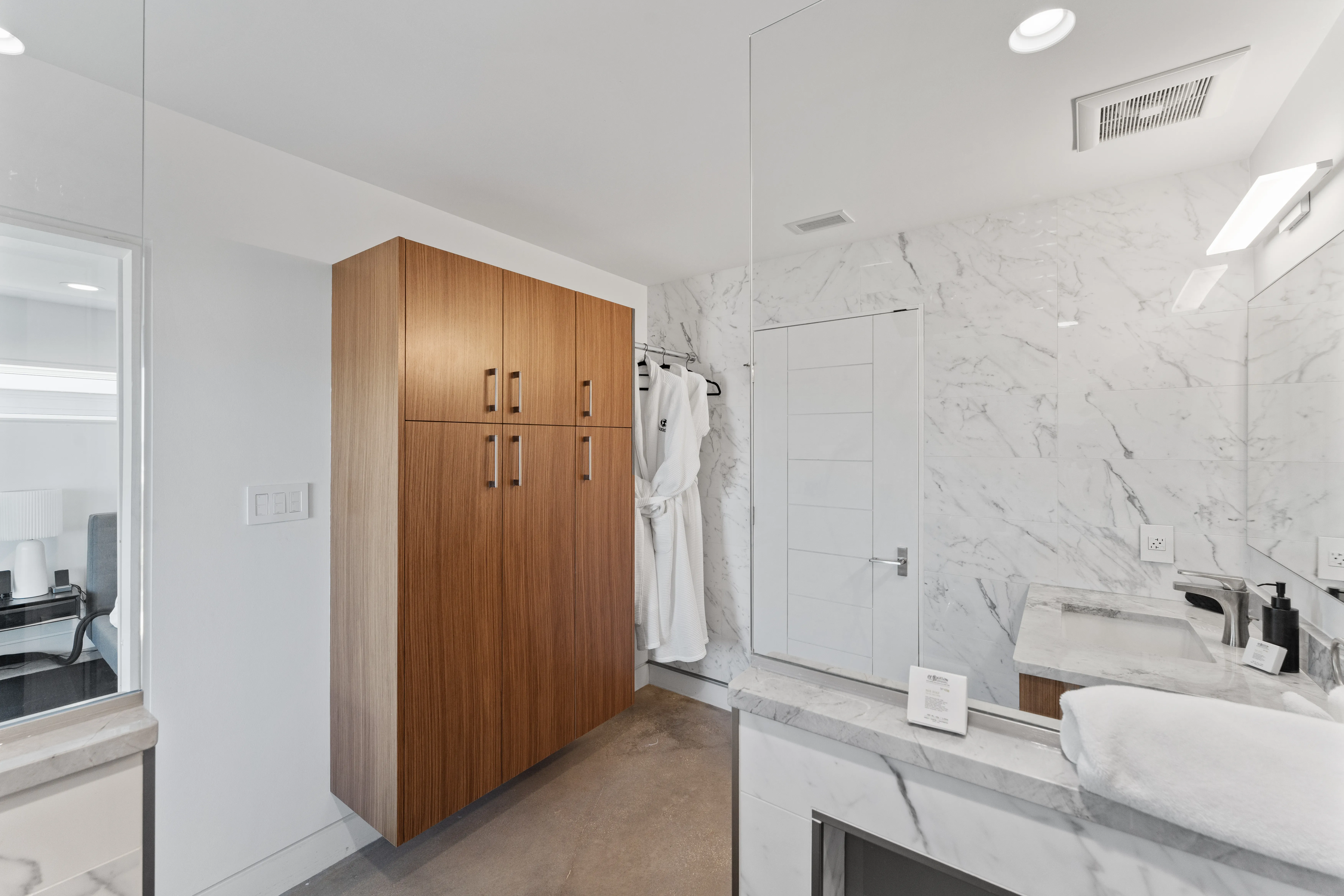 Bathroom 1 - Image 1
