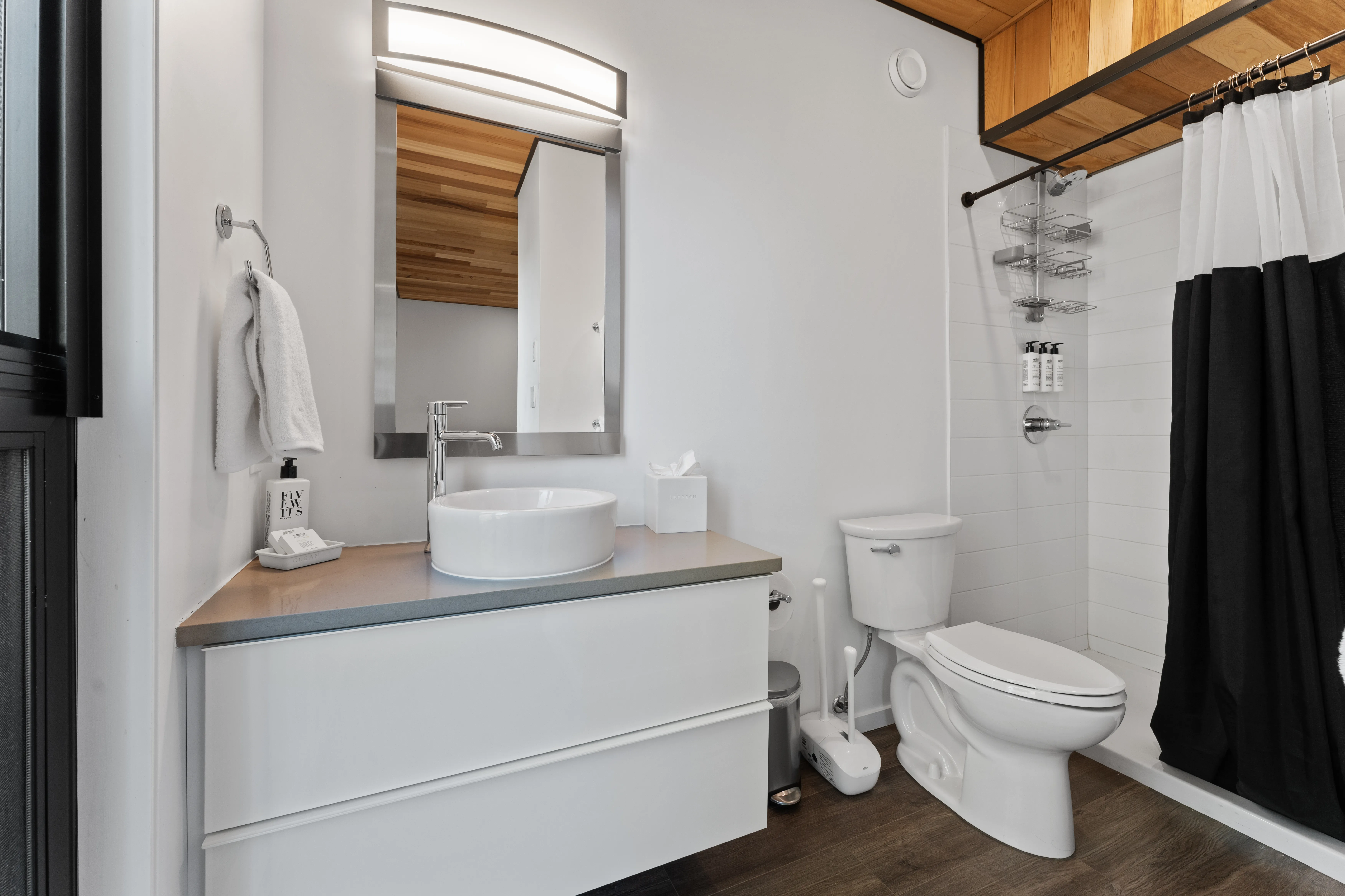 Bathroom 2 - Image 1