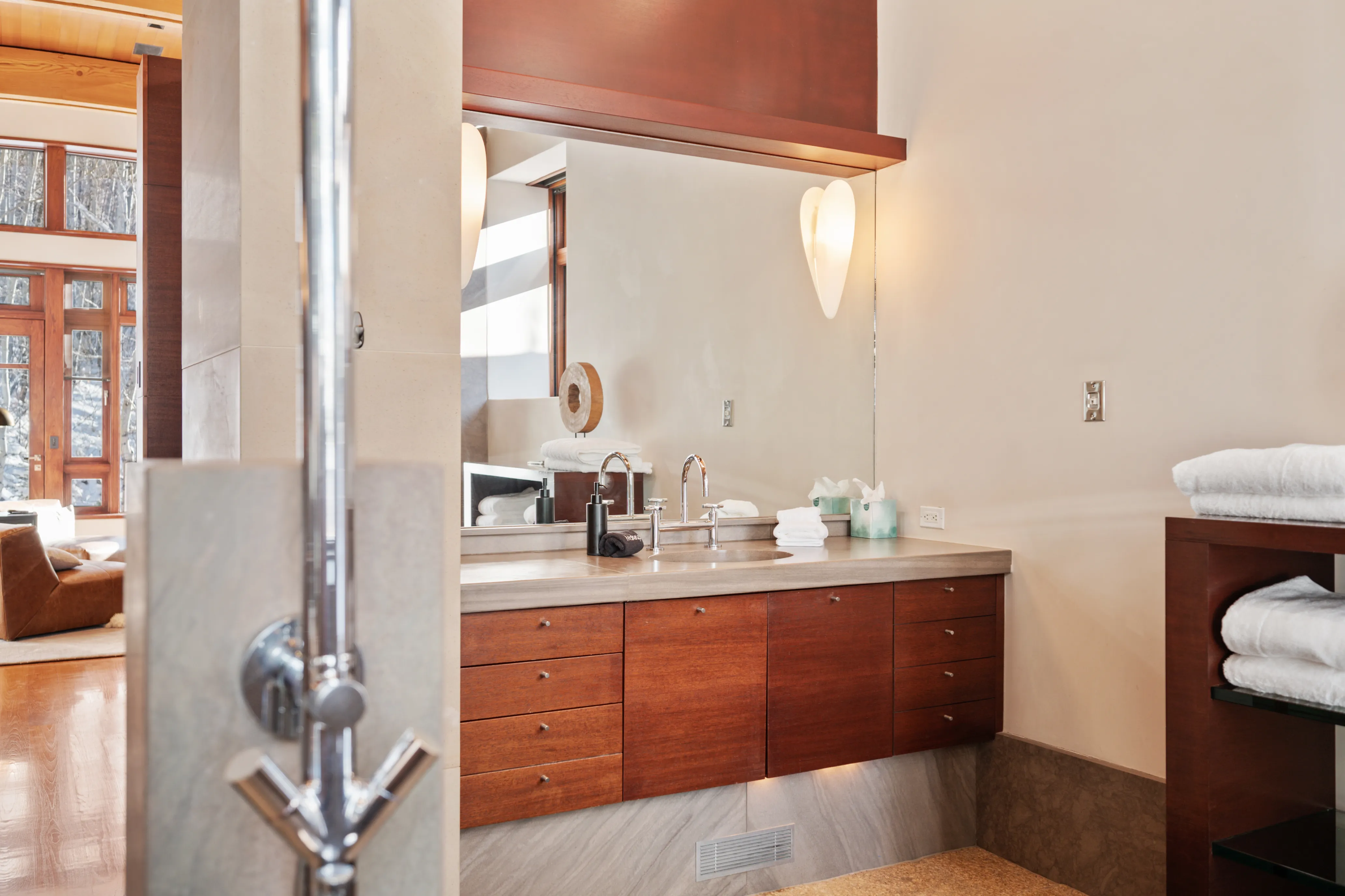 Bathroom 3 - Image 1