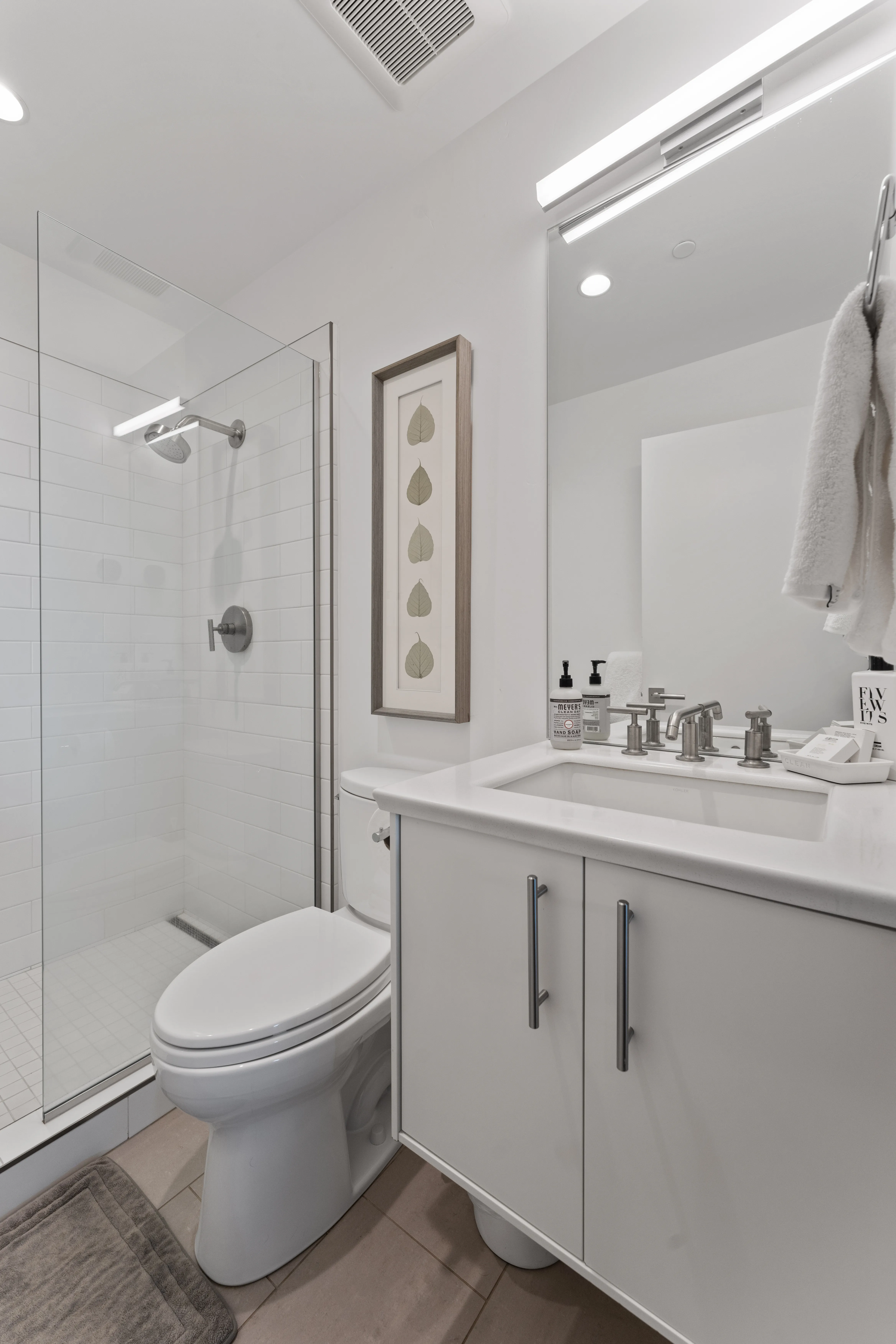 Bathroom 2 - Image 2