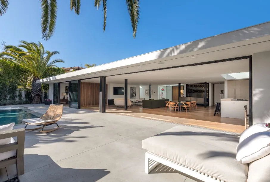 Whispering Cliffside Horizon