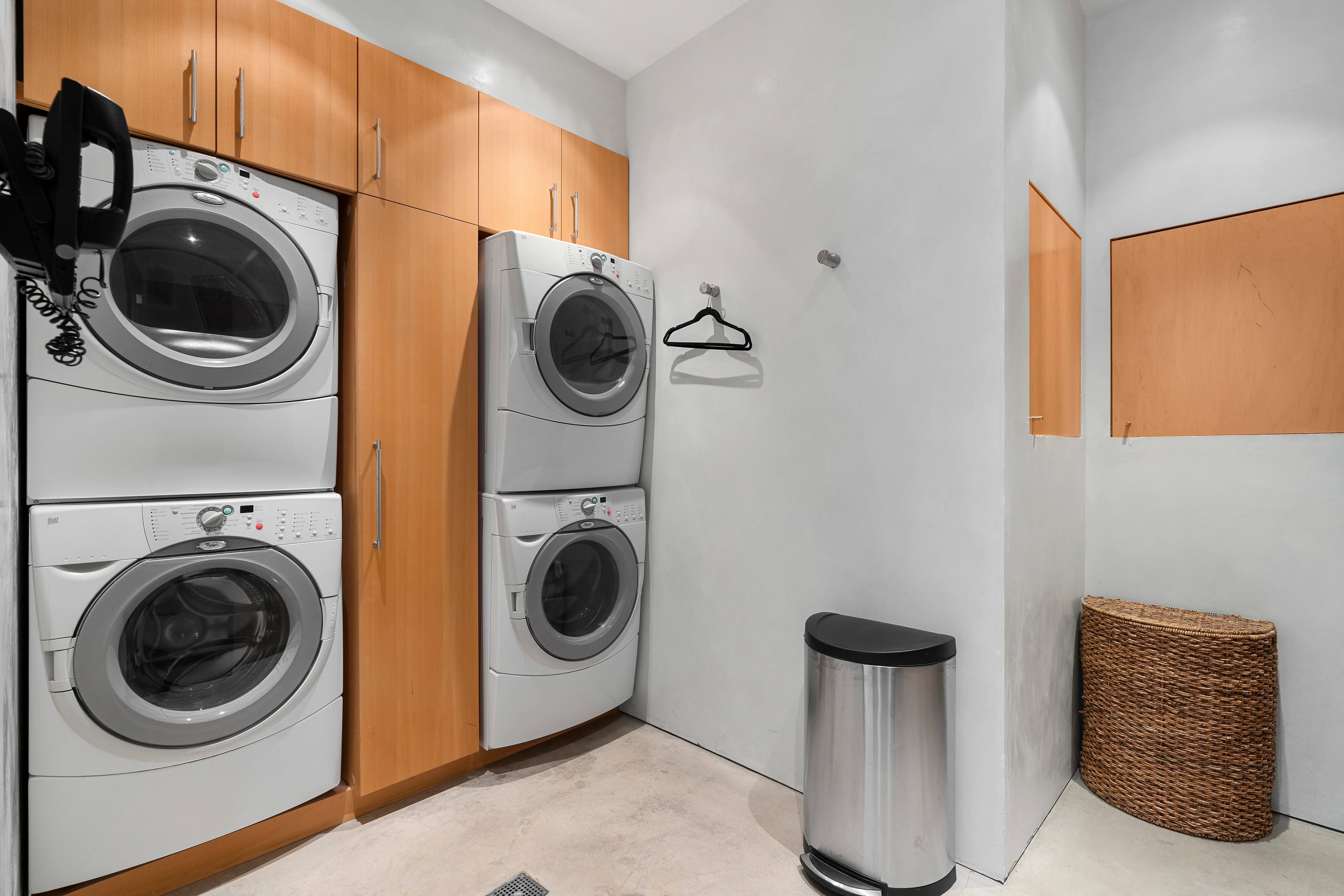 LAUNDRY_ROOM - Image 1