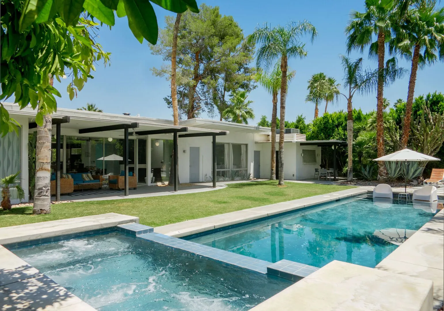 Bungalow Coastal Landing