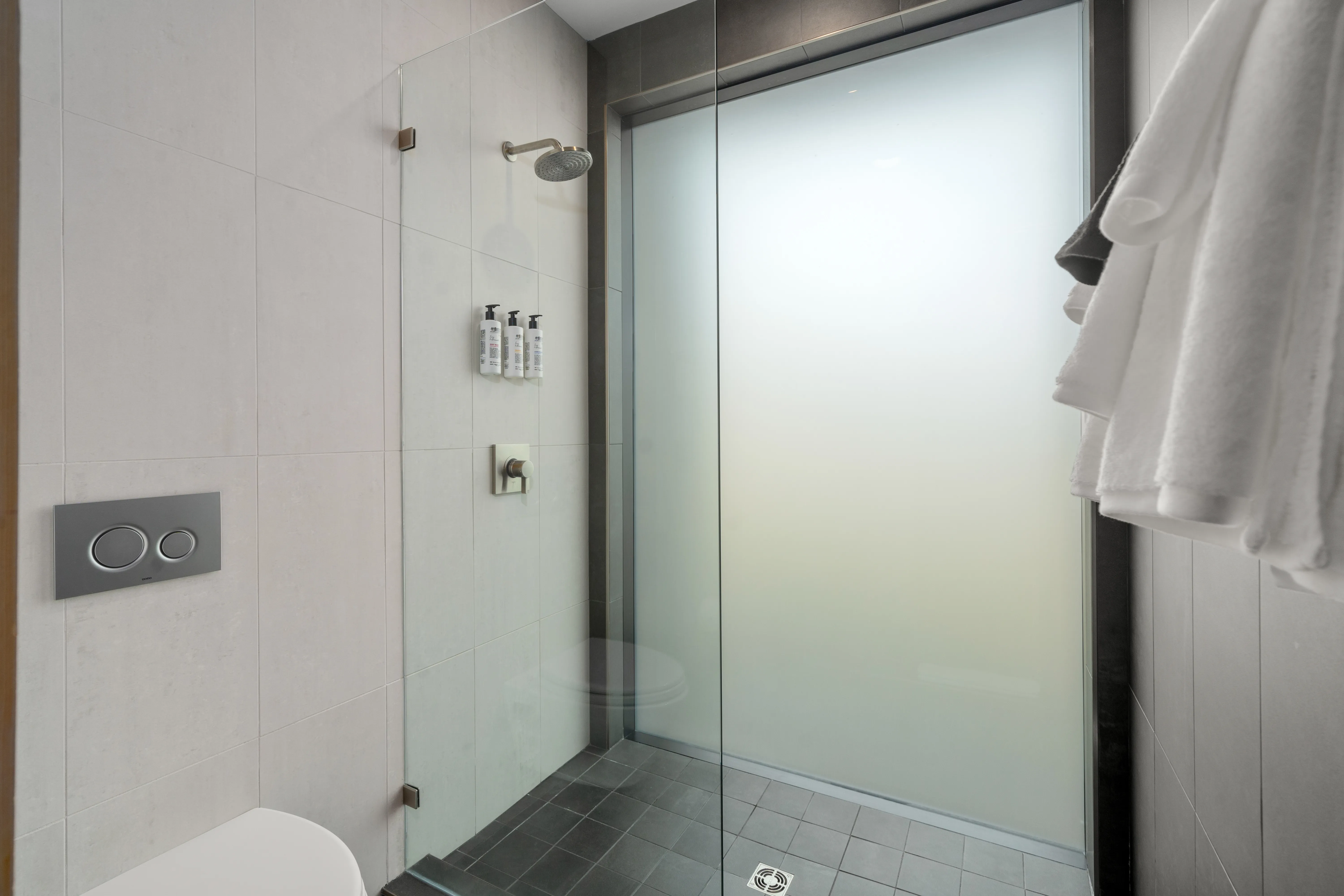 Bathroom 1 - Image 1
