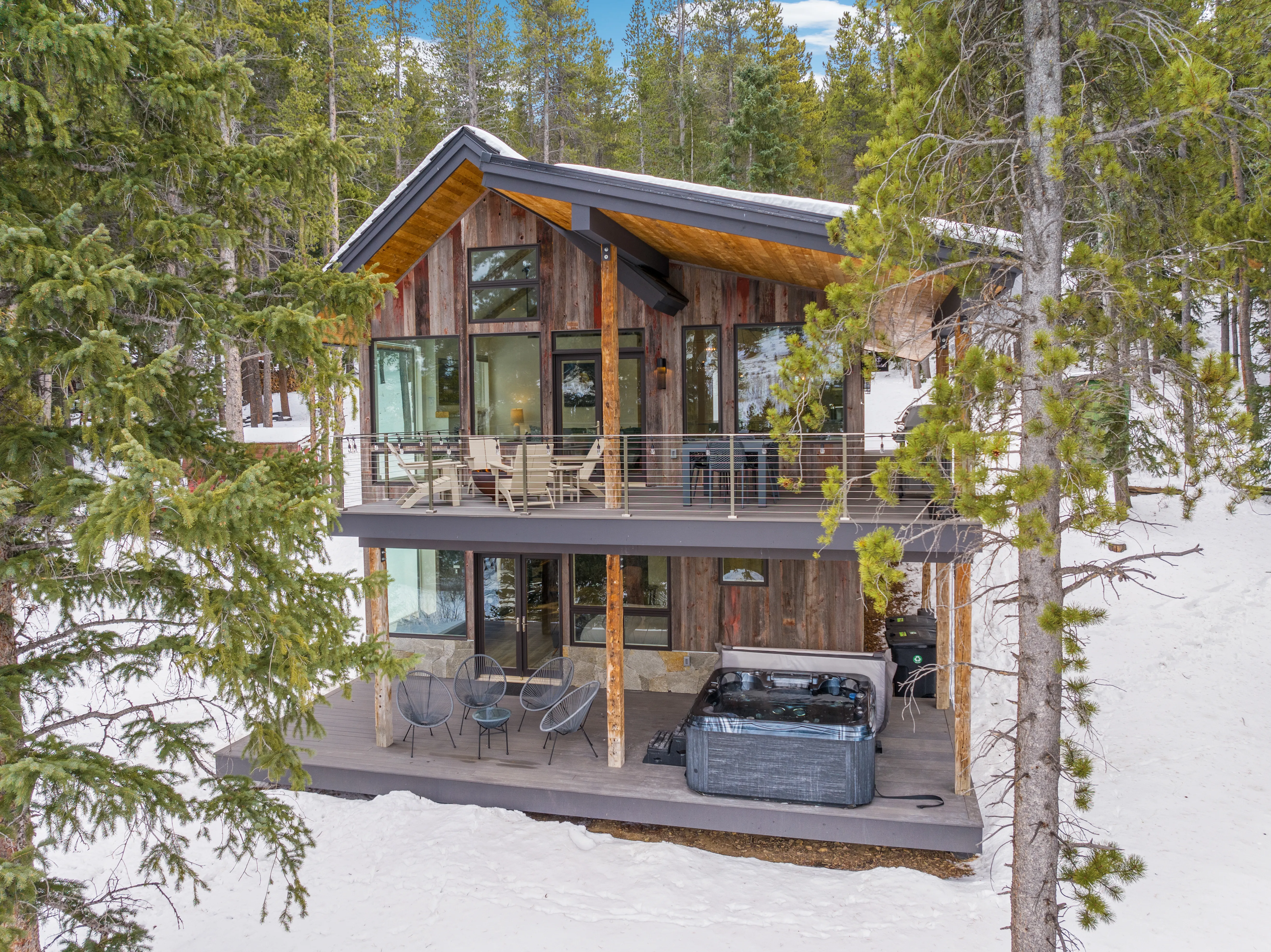 Estate Hideaway Willow